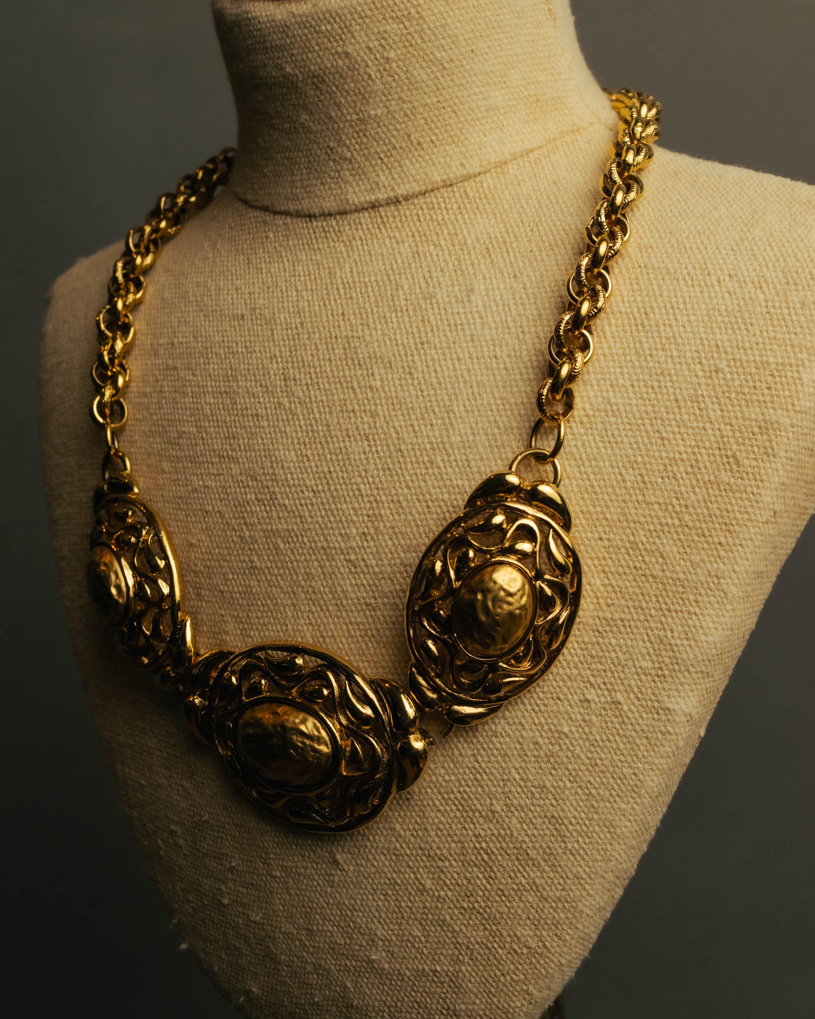 -SPECIAL- “YVES SAINT LAURENT” 80’s-90’s Baroque statement necklace