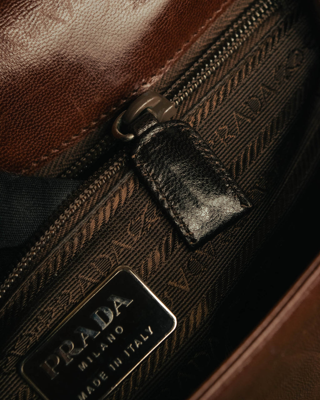 “PRADA” 2000’s Minimal leather shoulder bag