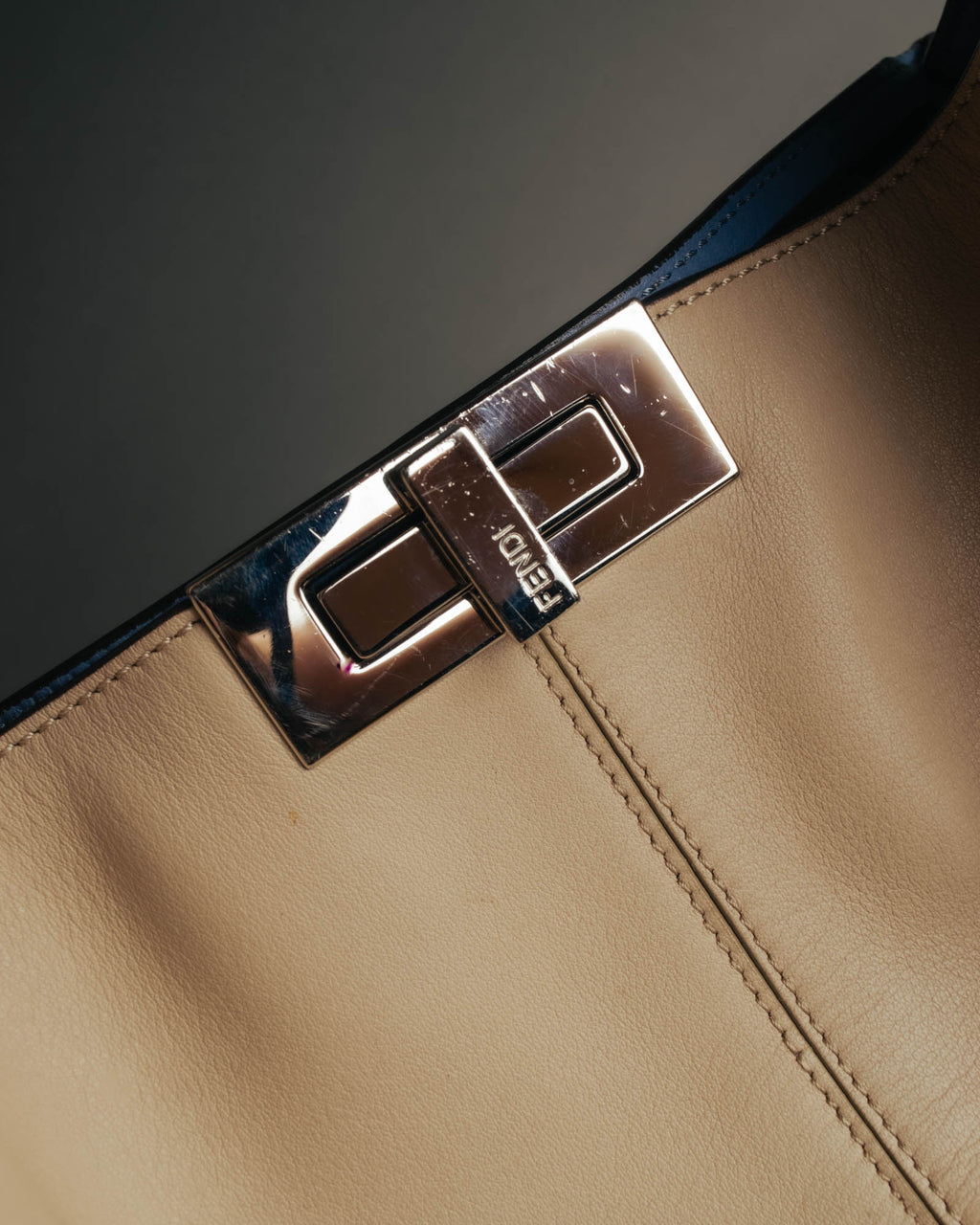 "FENDI" 2010's Soft leather peekaboo x lite handbag