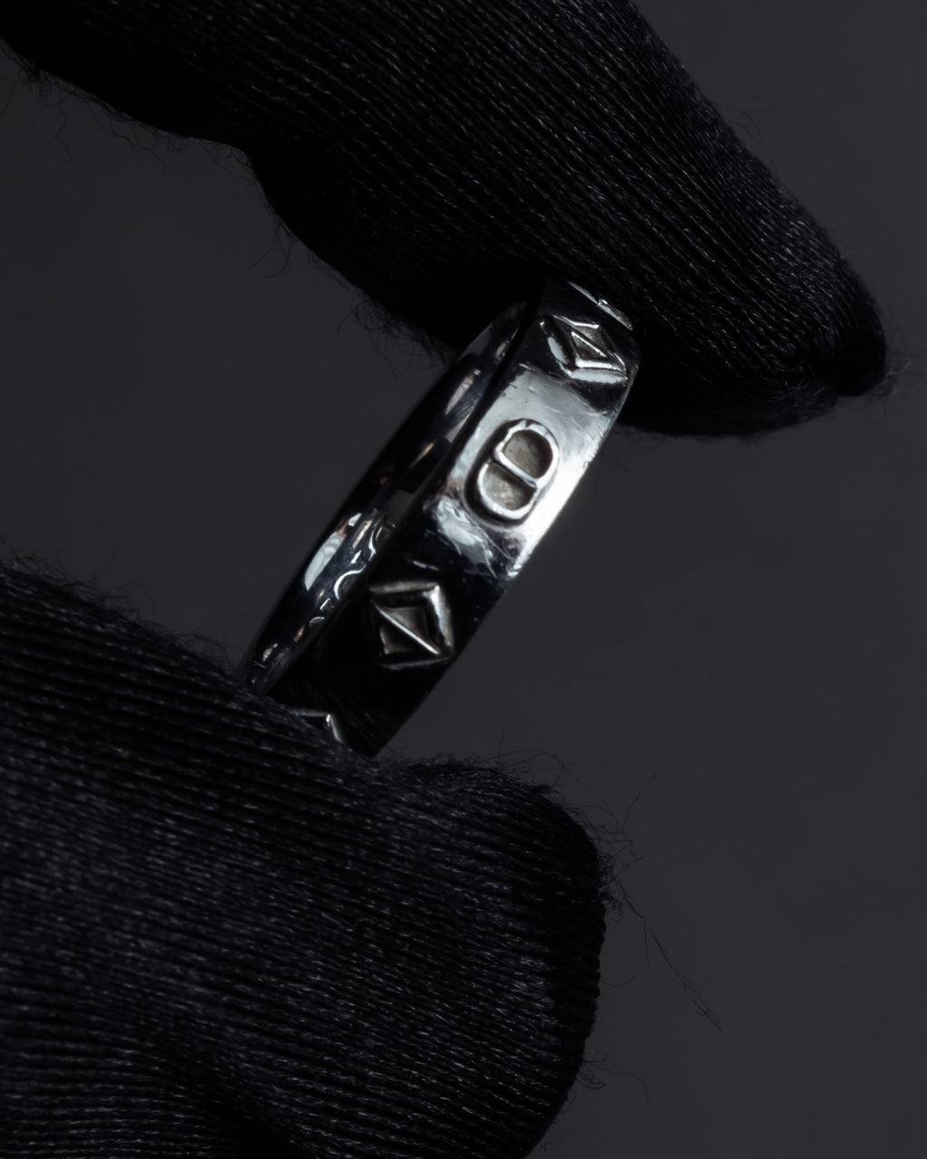 "Christian Dior" CD logo engraved diamond motif silver ring