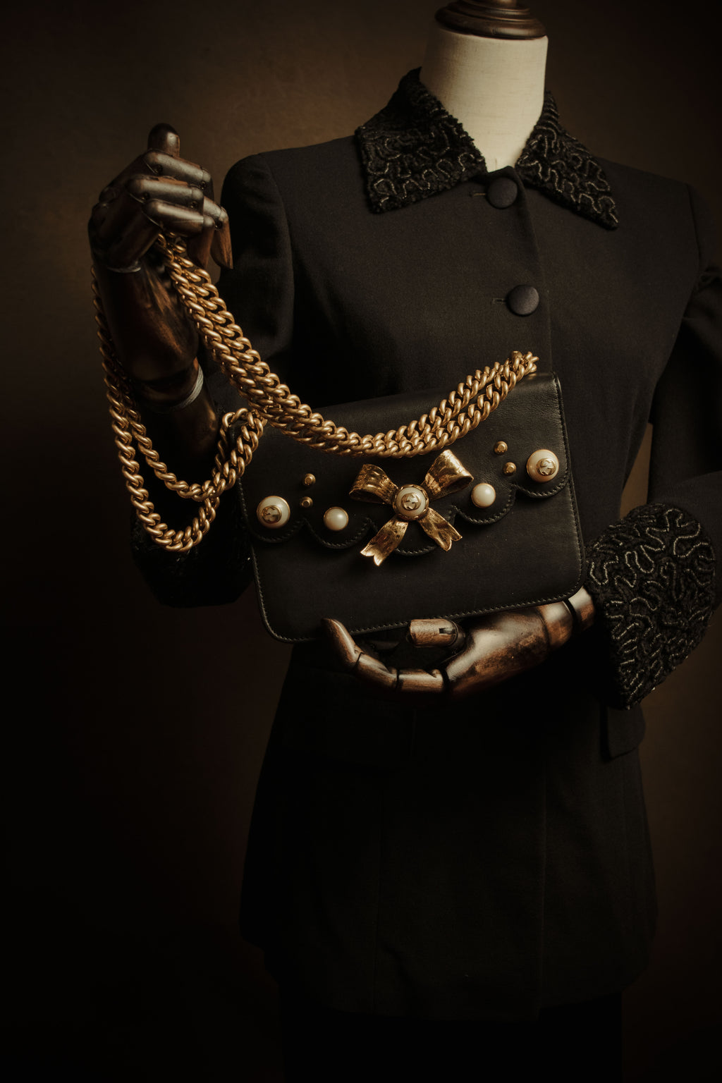 –SPECIAL– “GUCCI”
2016-2022 Bow embellished chain shoulder bag