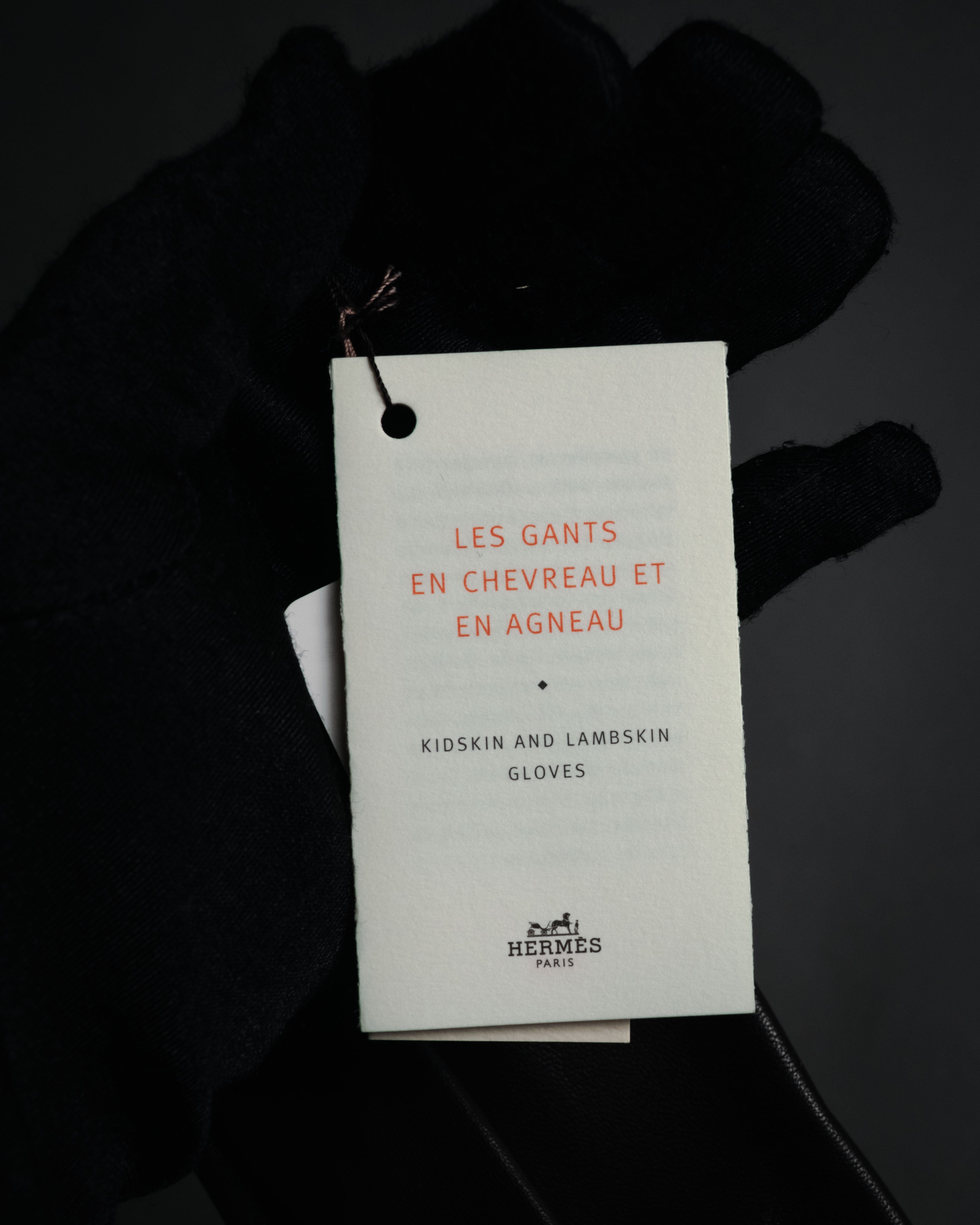“HERMÈS” 2010’s bi material lambskin silk lined gloves