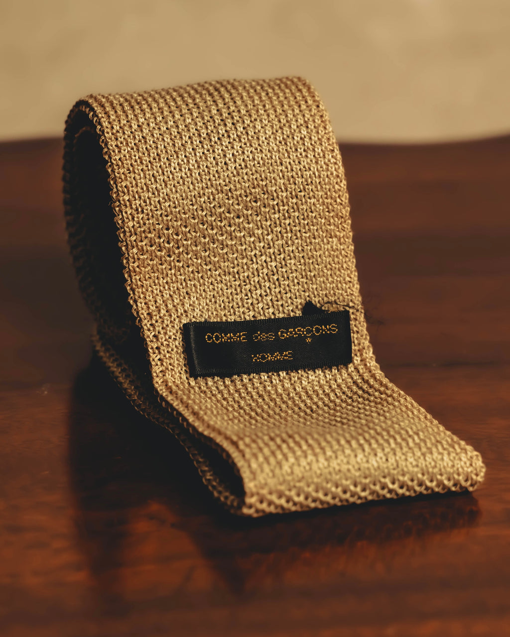 “COMME des GARÇONS HOMME”
80’s-90’s open-knit square-end necktie
