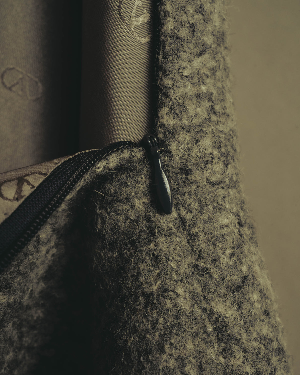 "VALENTINO BOUTIQUE" 80's Brushed alpaca skirt suit