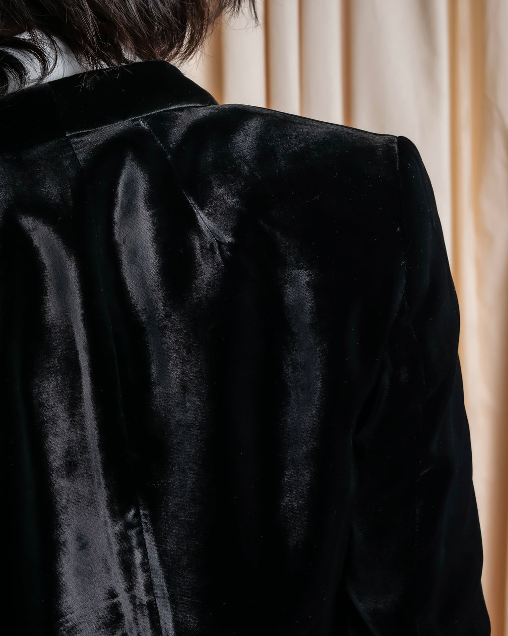 "GUCCI" Velvet shaped shawl collar tailored jacket