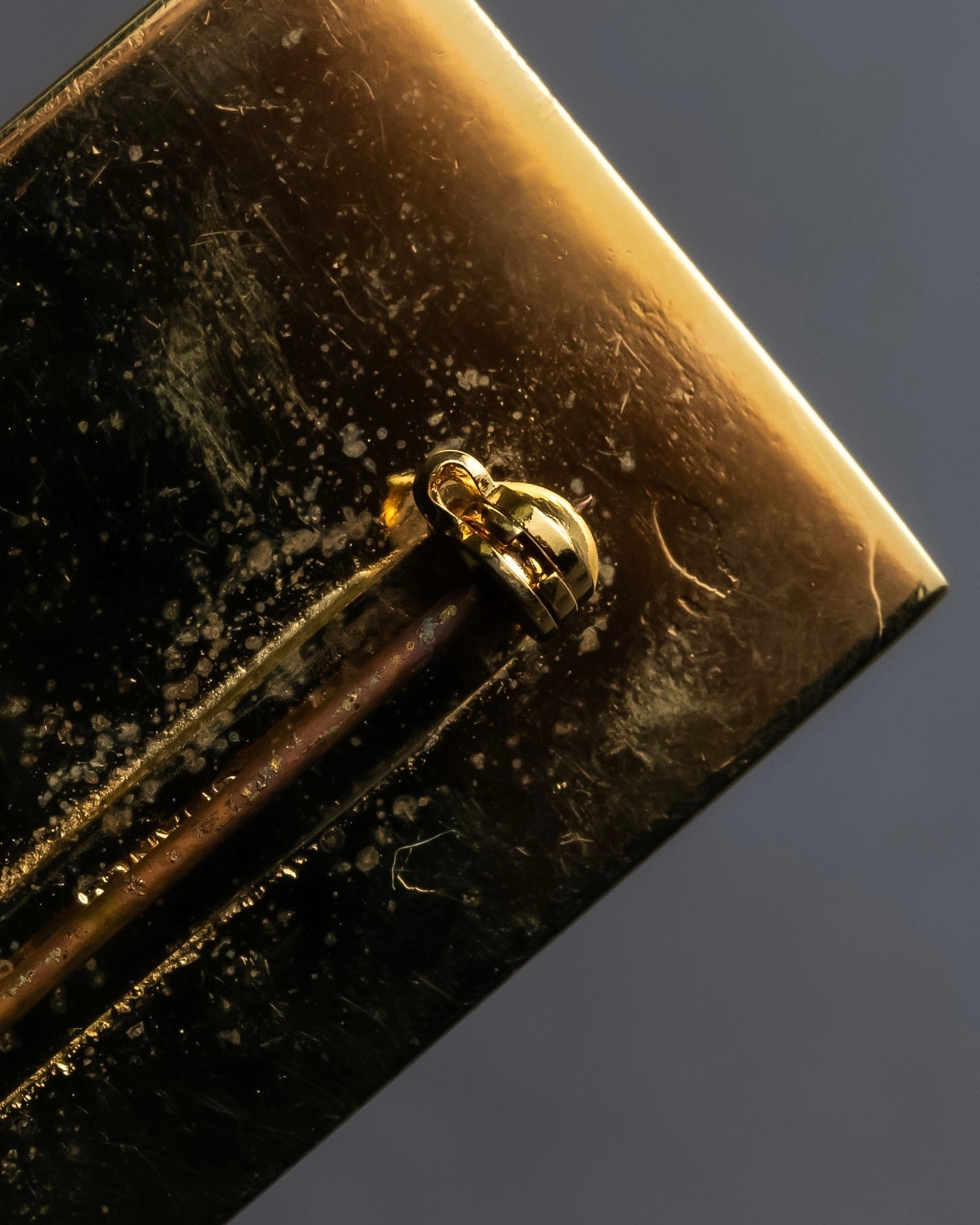 "CHANEL" Logo engraved gold plate brooch