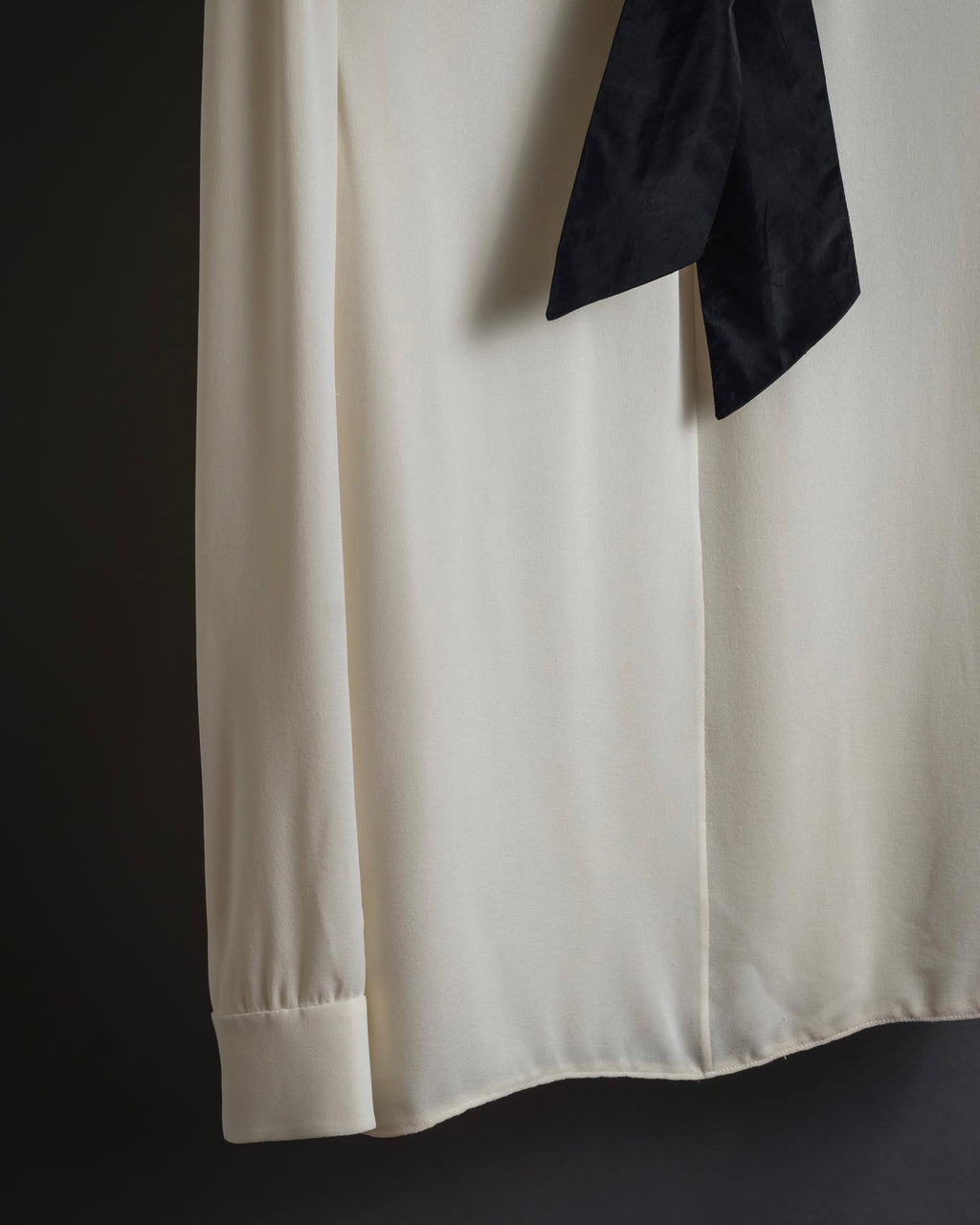 "VALENTINO" Gathered detail ribbon bow tie pullover