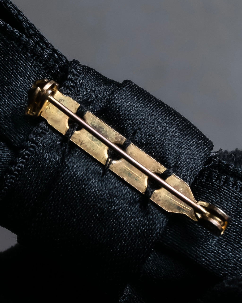 "CHANEL" 2001 Cruise Collection ribbon brooch