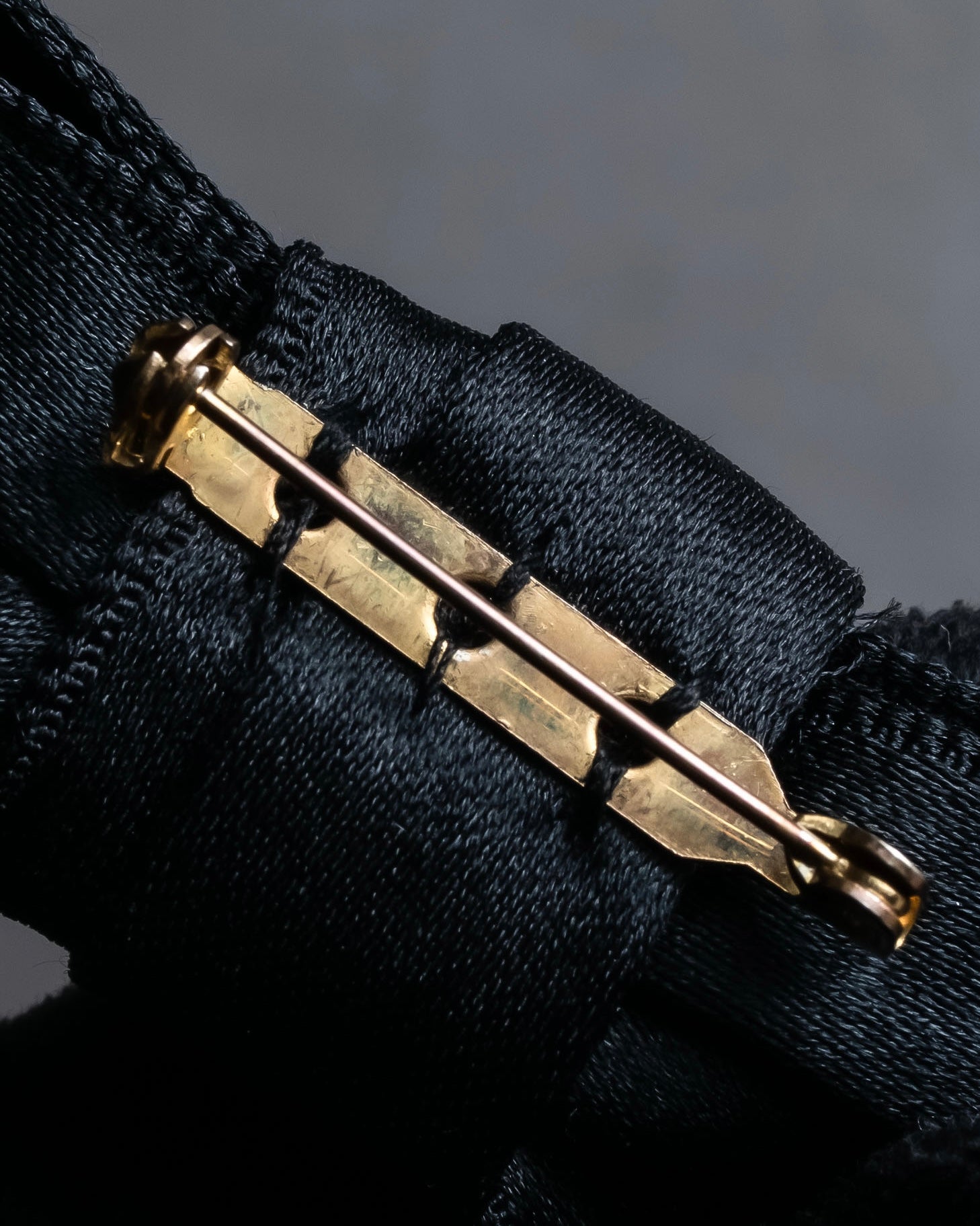 "CHANEL" 2001 Cruise Collection ribbon brooch