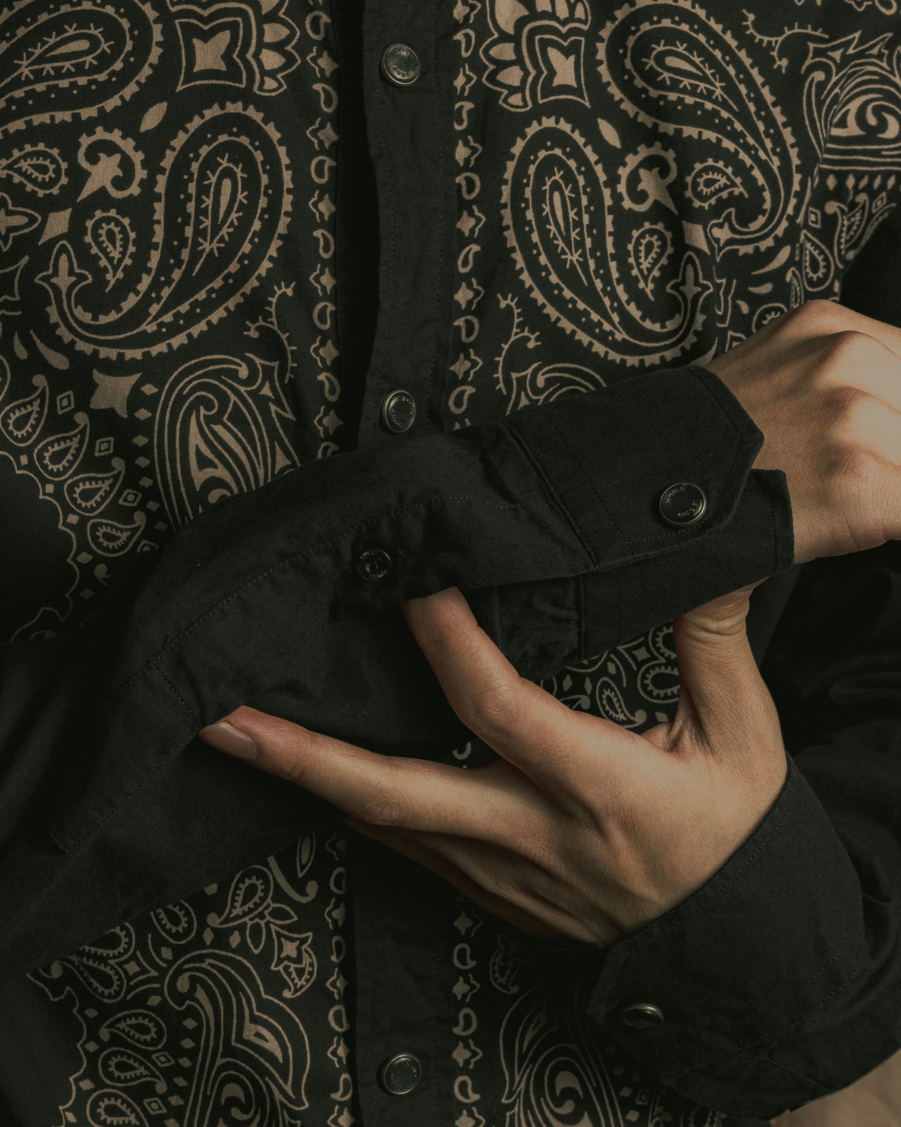 “GUCCI” 2011-12 Bandana panel print shirt