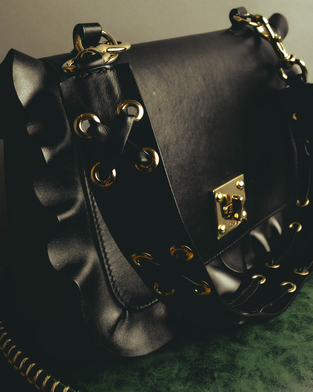 "RED VALENTINO" 2010's Ruffled leather shoulder bag