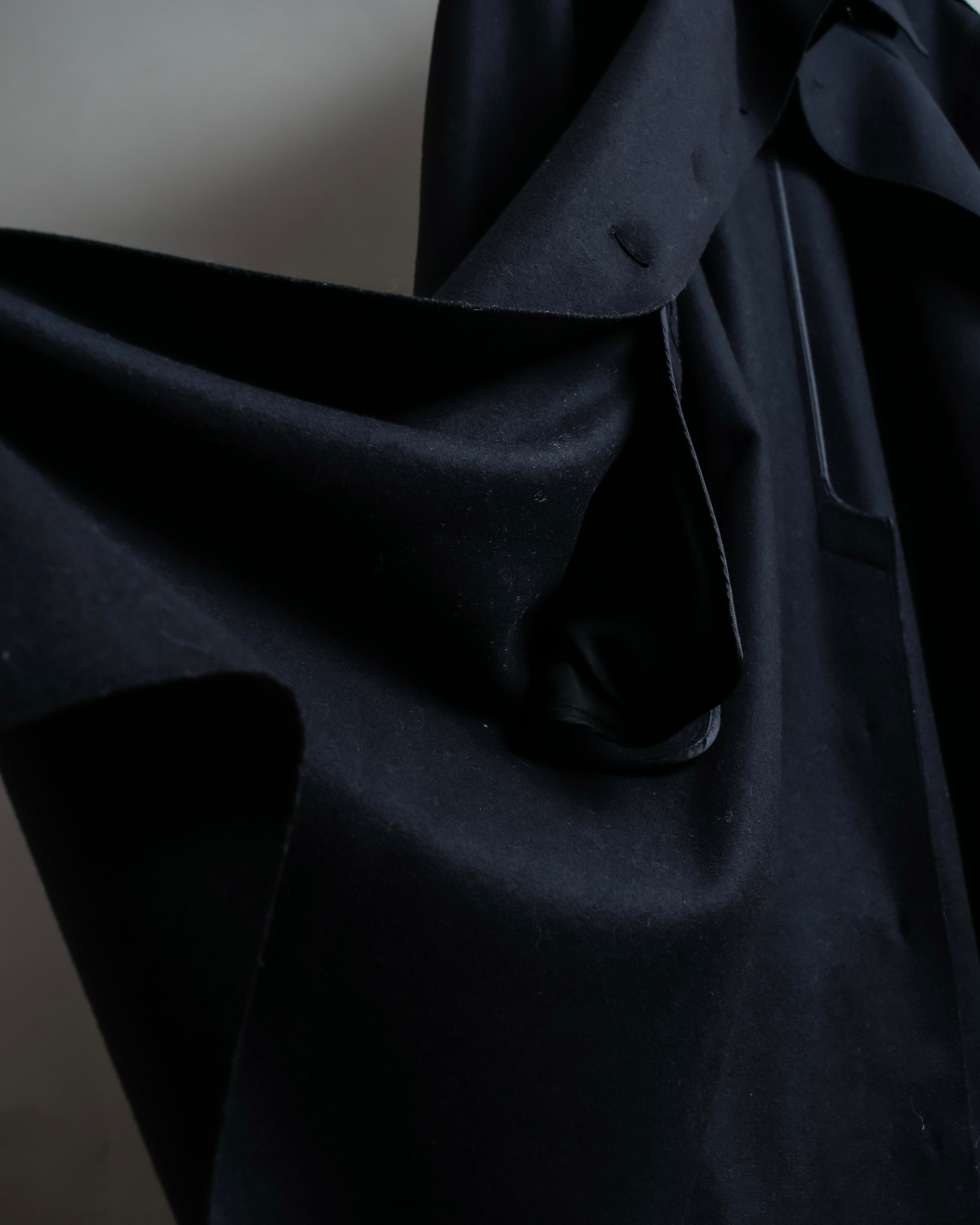 "MIU MIU" Crest brooch design belted trench coat