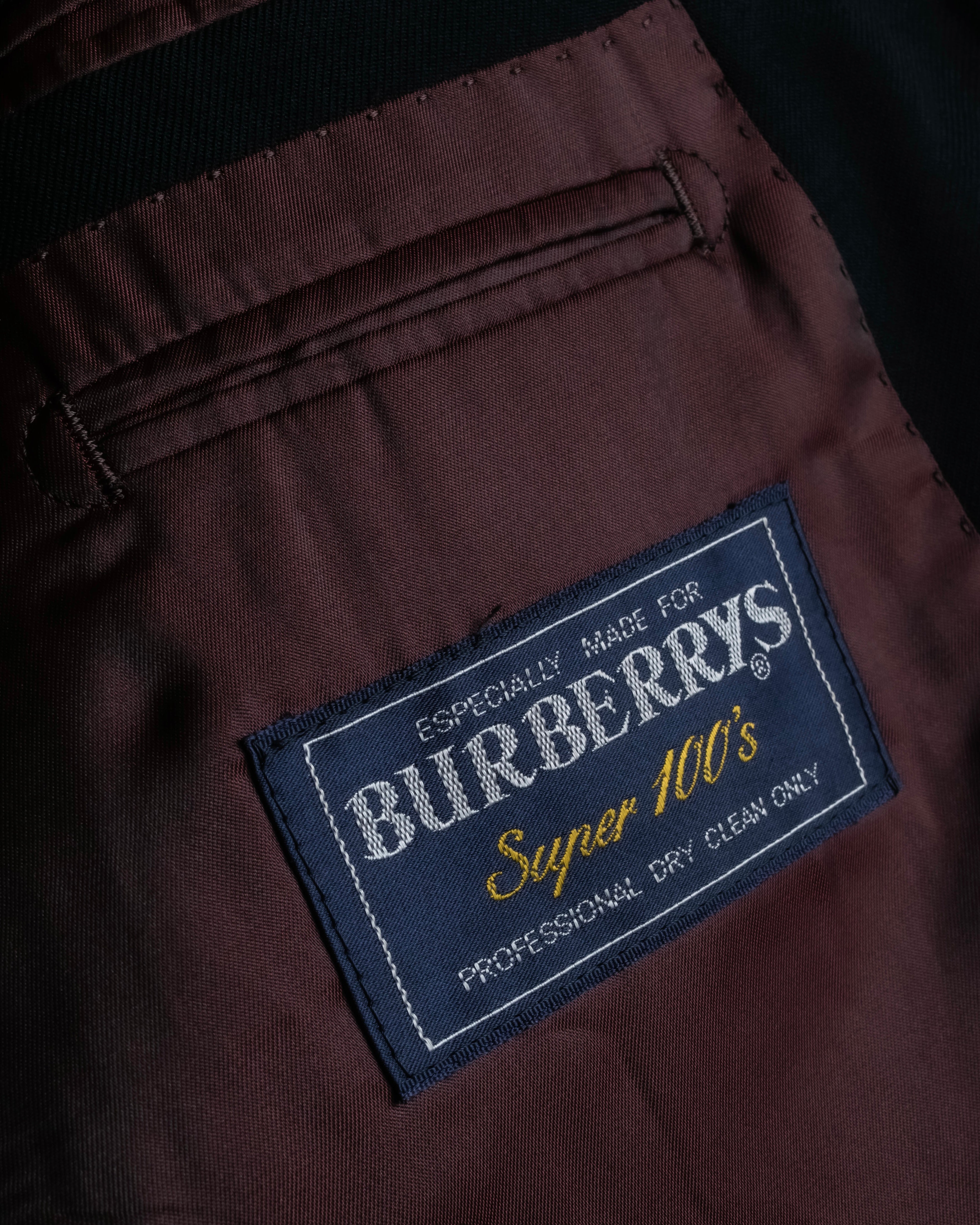 "Burberrys" Peaked lapel designed single 3B tailored jacket setup