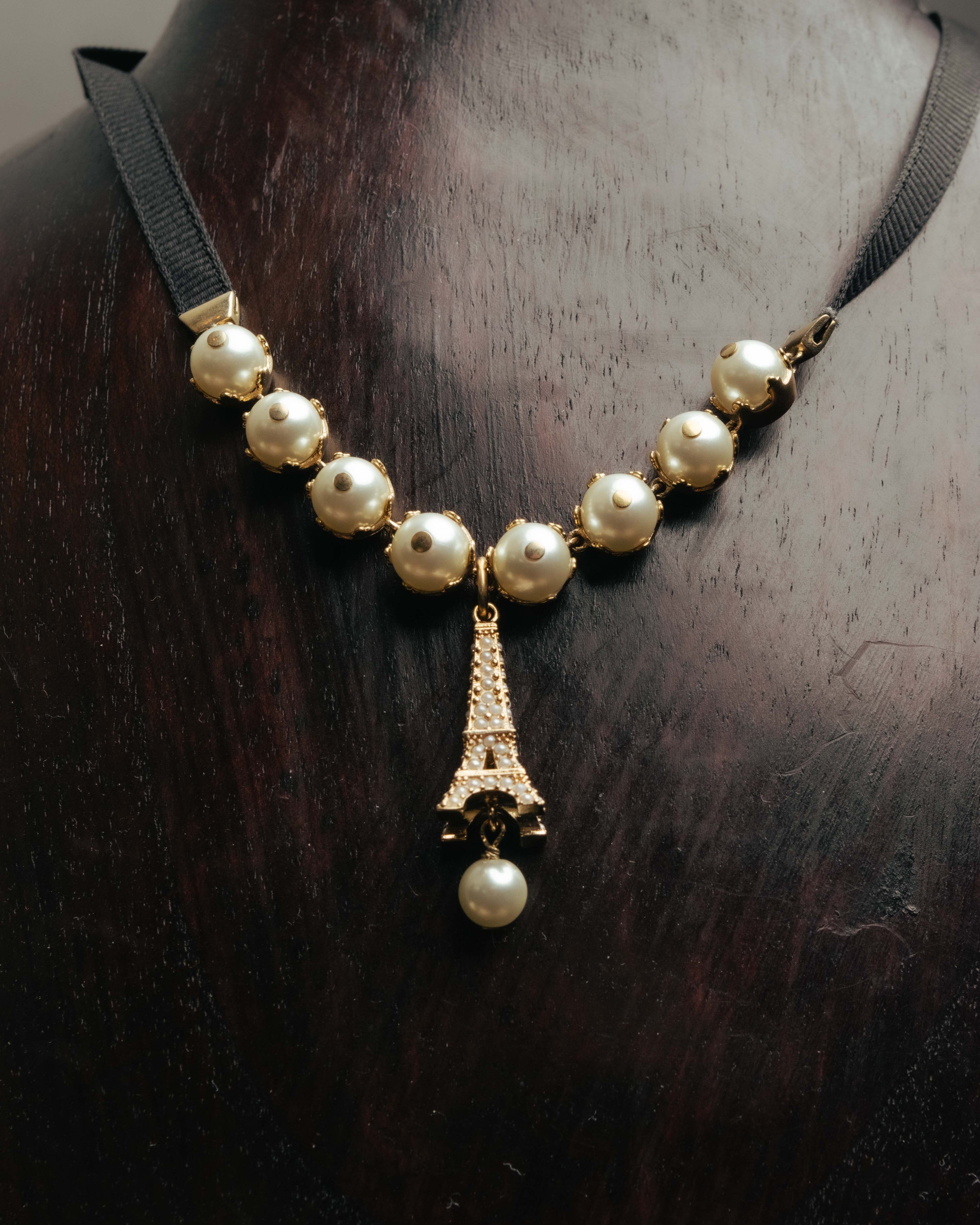 -SPECIAL- “DIOR” 2017-2023 Eiffel tower pearl ribbon choker