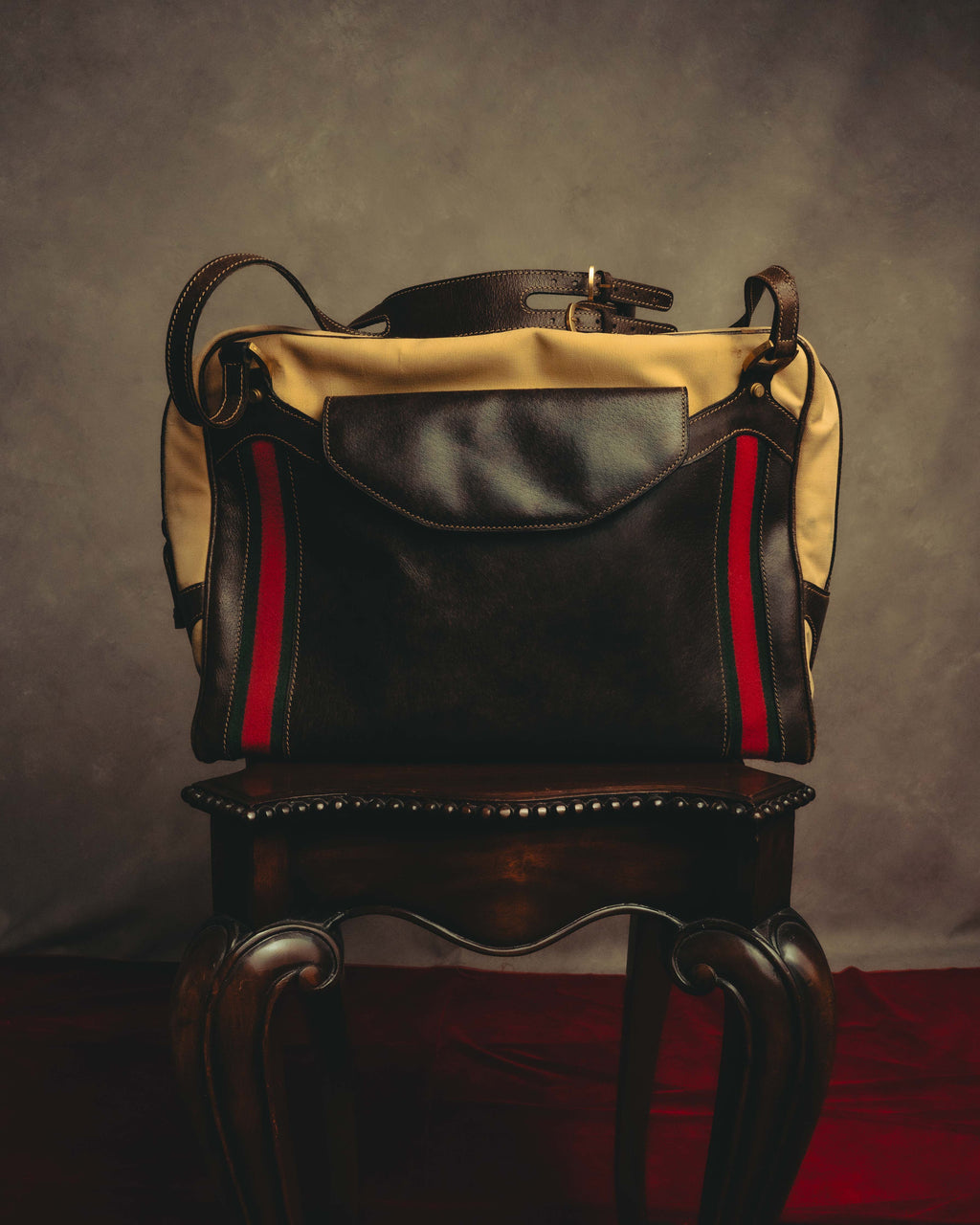 "GUCCI" 70's Iconic web travel shoulder bag