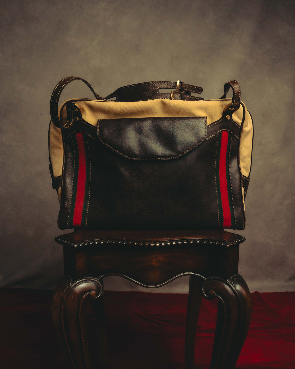 "GUCCI" 70's Iconic web travel shoulder bag