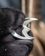 "Tiffany&Co" Crescent moon paloma picasso necklace