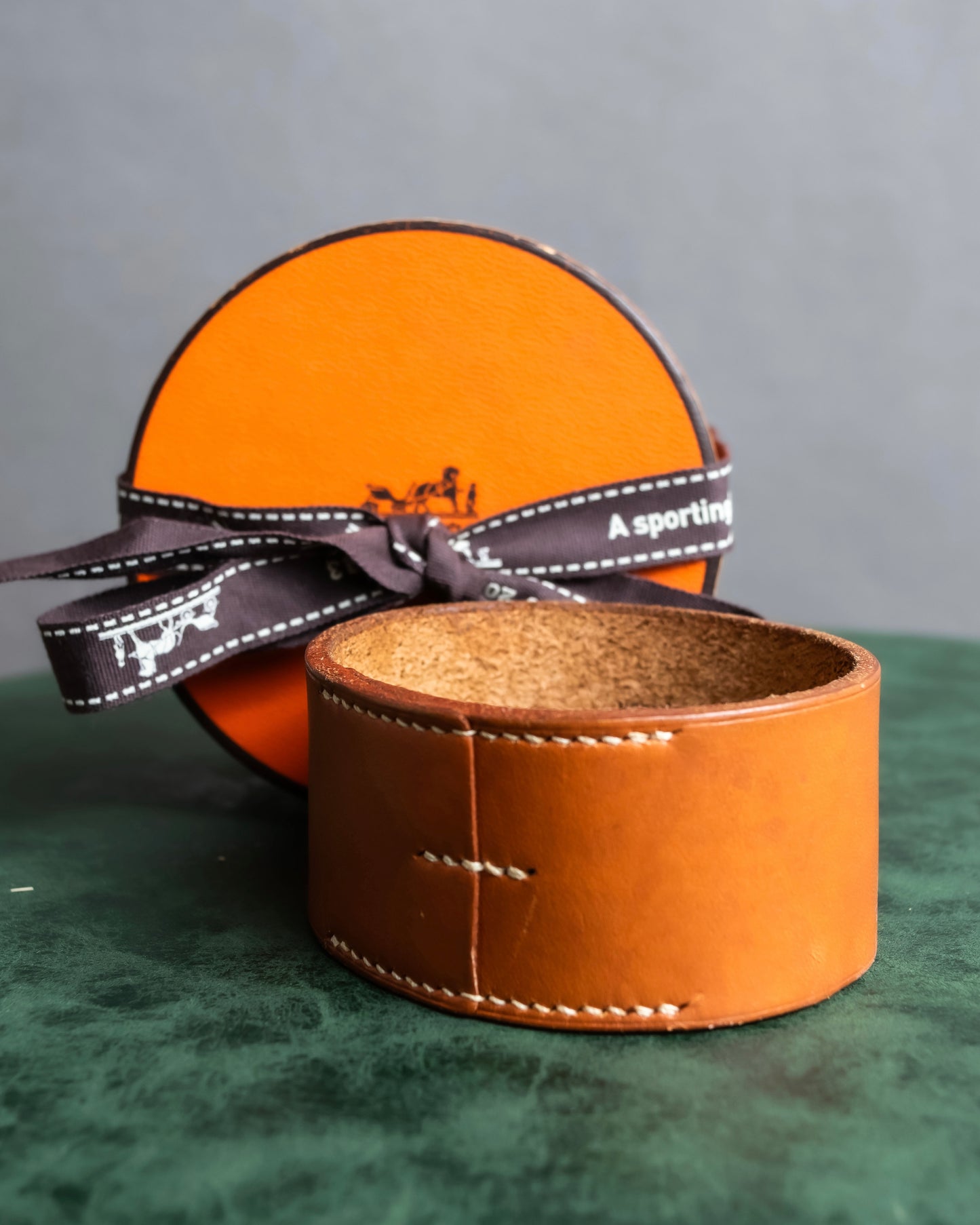 "HERMES" Pourtur brown leather bracelet