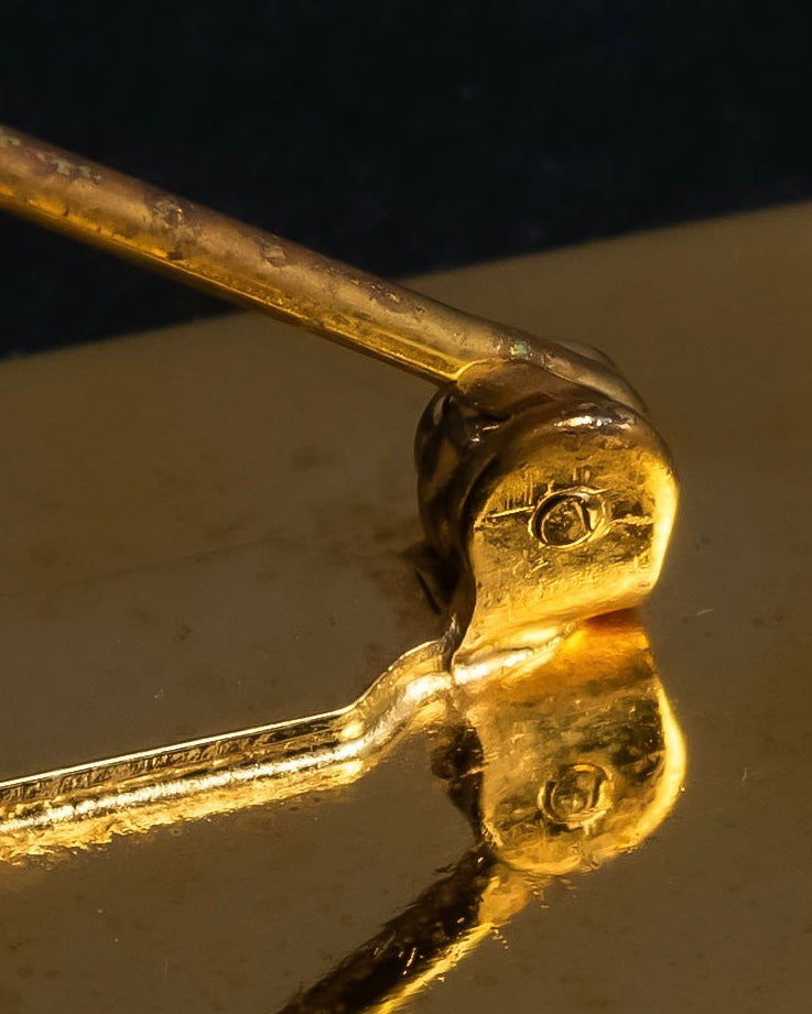 "CHANEL" Logo engraved gold plate brooch