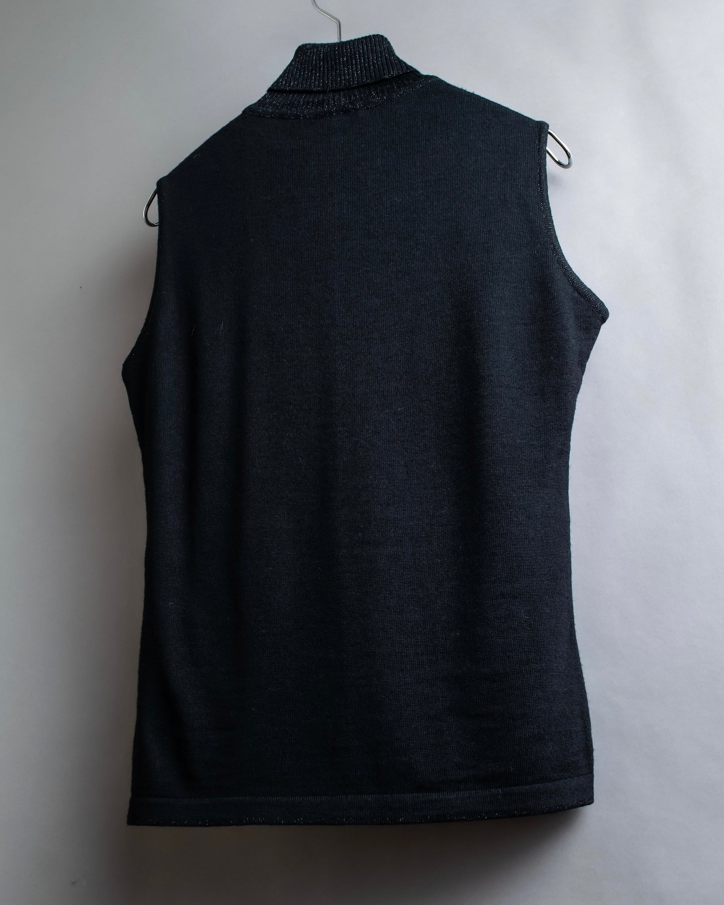 "VERSACE" High neck design sleeveless knit pullover