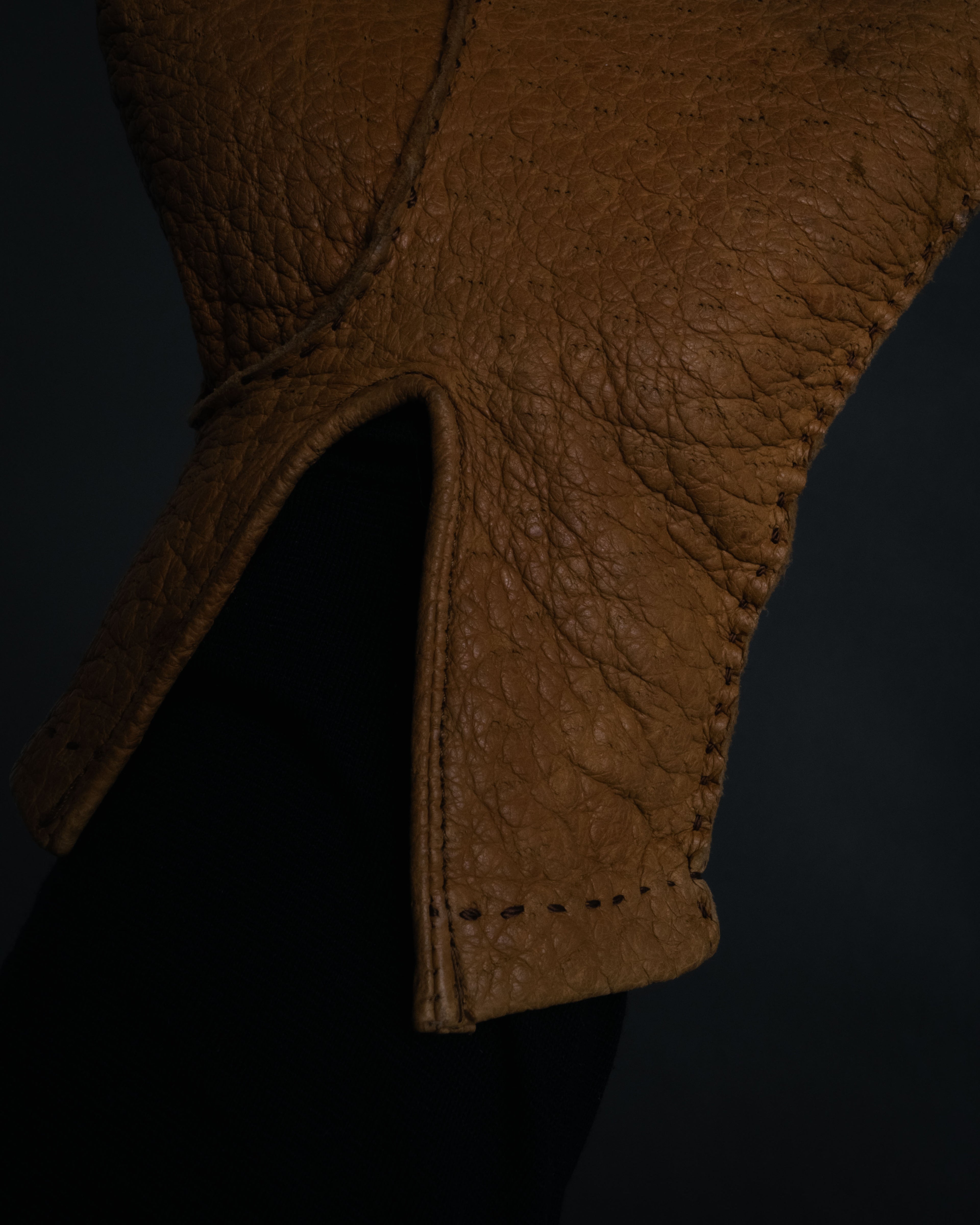 “Yves Saint Laurent” 80’s-90’s Hand-stitched peccary leather gloves