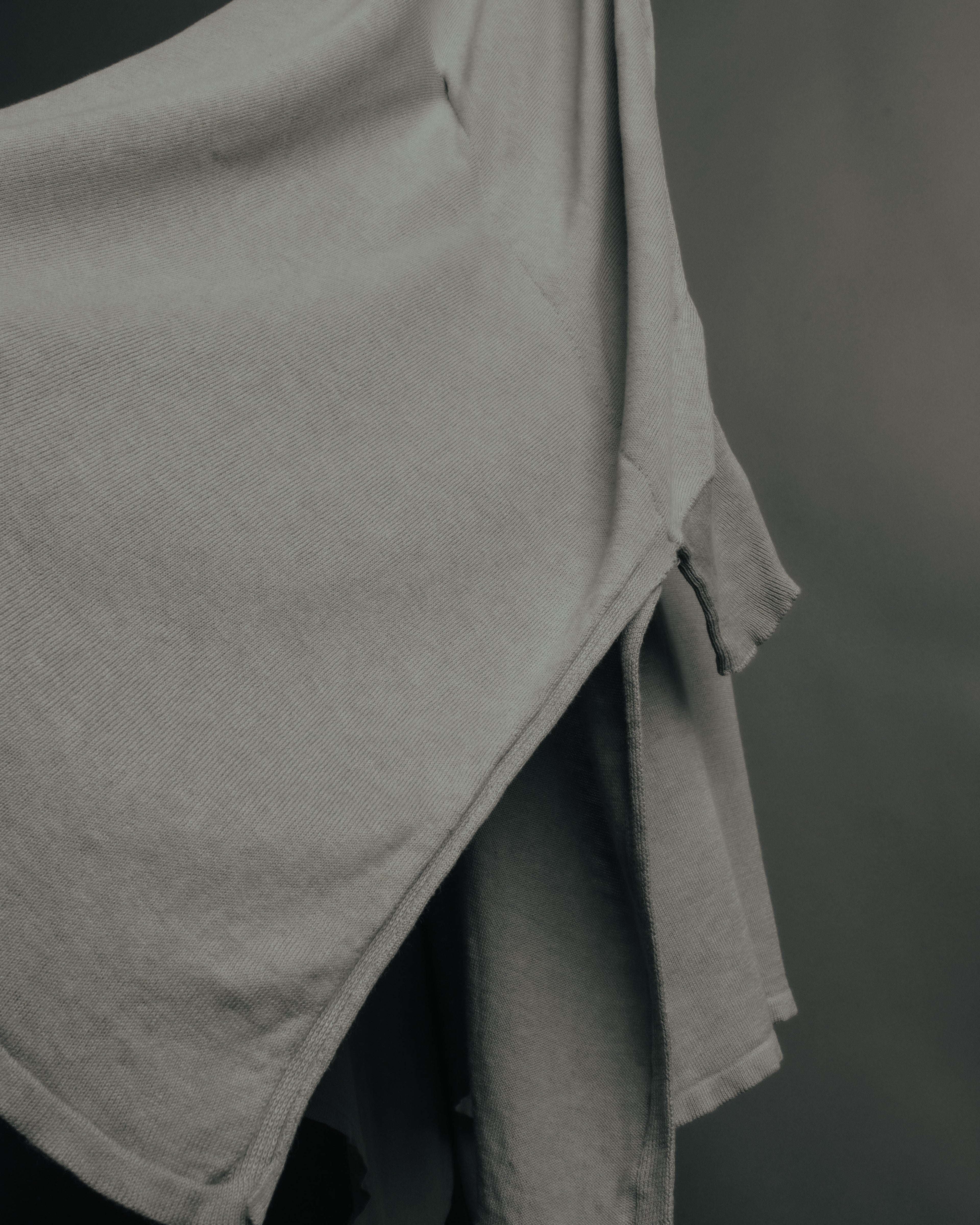 “Maison Martin Margiela” 2012SS line 4 oversized draped knit cardigan