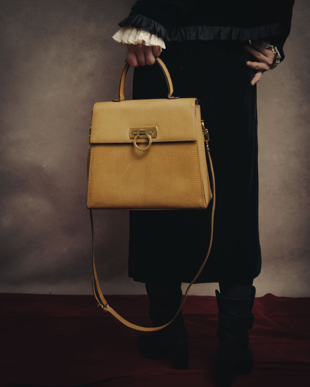 -SPECIAL- “Salvatore Ferragamo” 90’s lizard leather gancini 2way flap bag