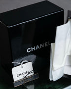 "CHANEL" Black camellia motif brooch