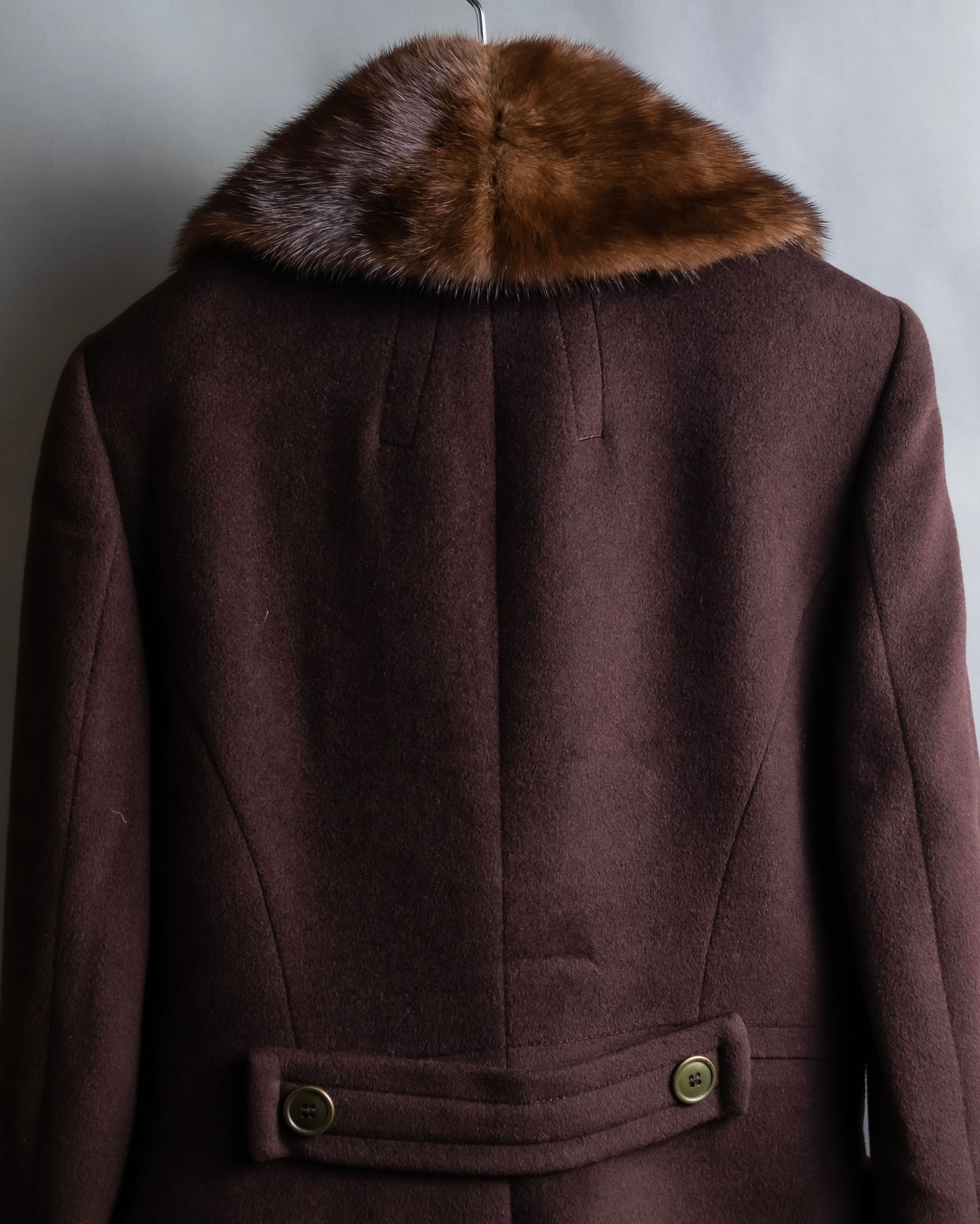 "Vintage fur collar waist shape A-line coat"