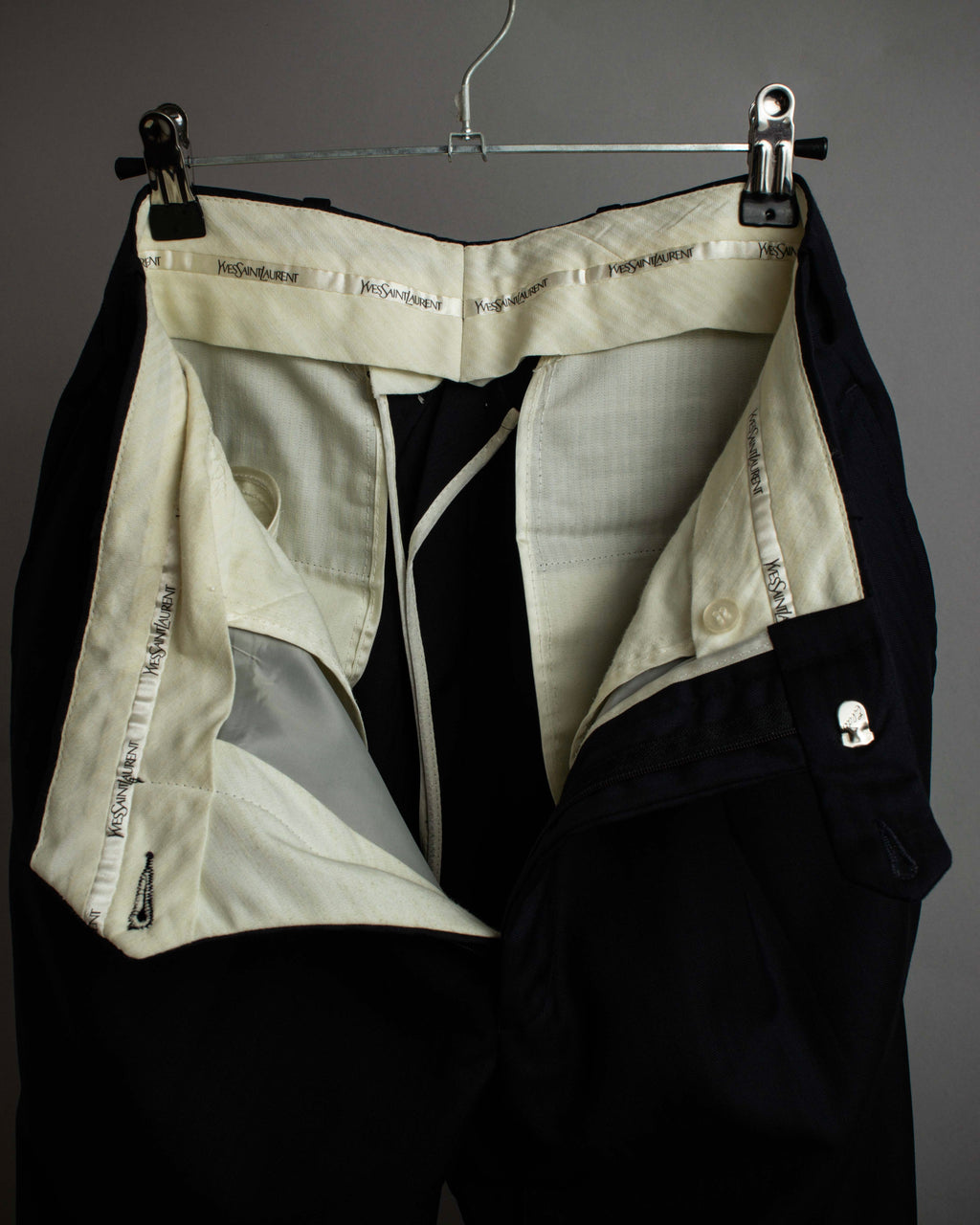 "YVES SAINT LAURENT" Classical tailoring shadow stripe pattern set up