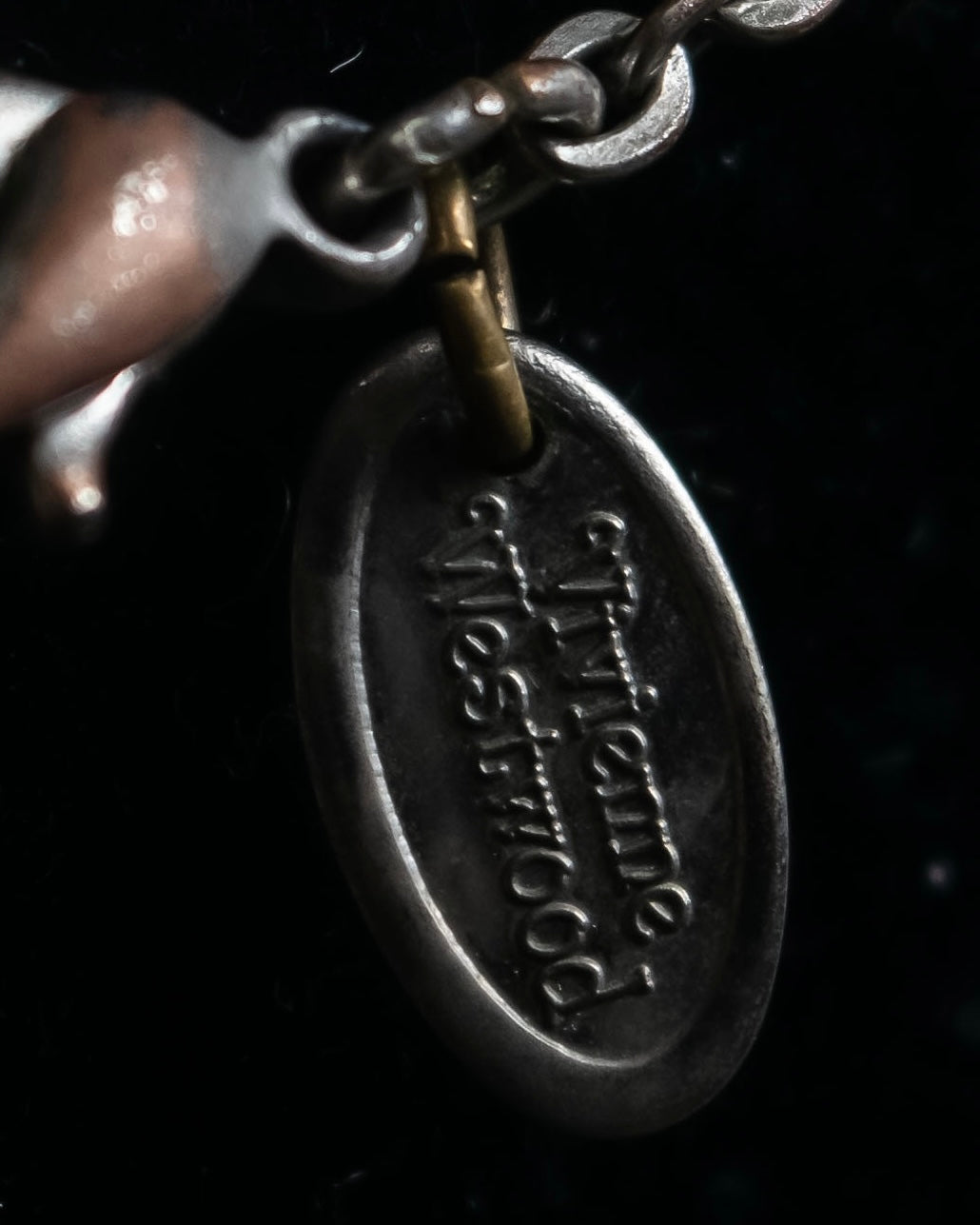 "Vivienne Westwood" Praying hands motif silver necklace