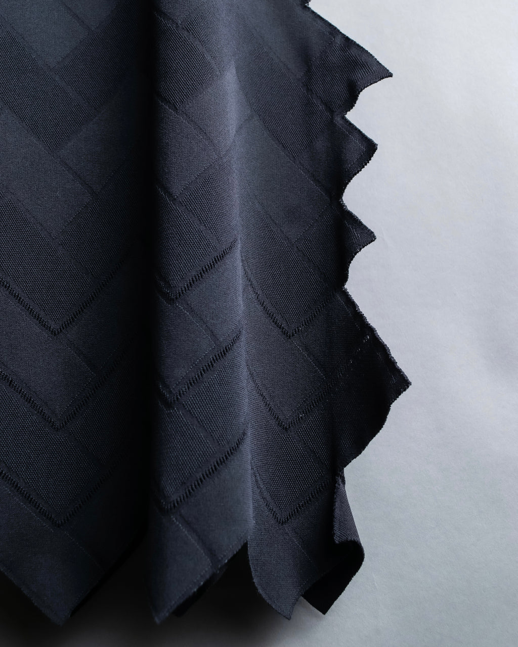 "PLEATS PLEASE ISSEY MIYAKE" 

Meander sleeveless tops