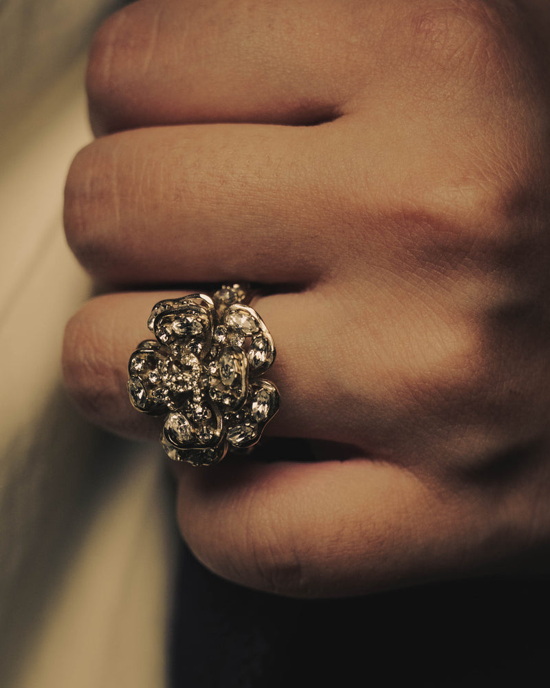 -SPDCIAL- “CHANEL” 99AW Repeated logo oval medallion ring