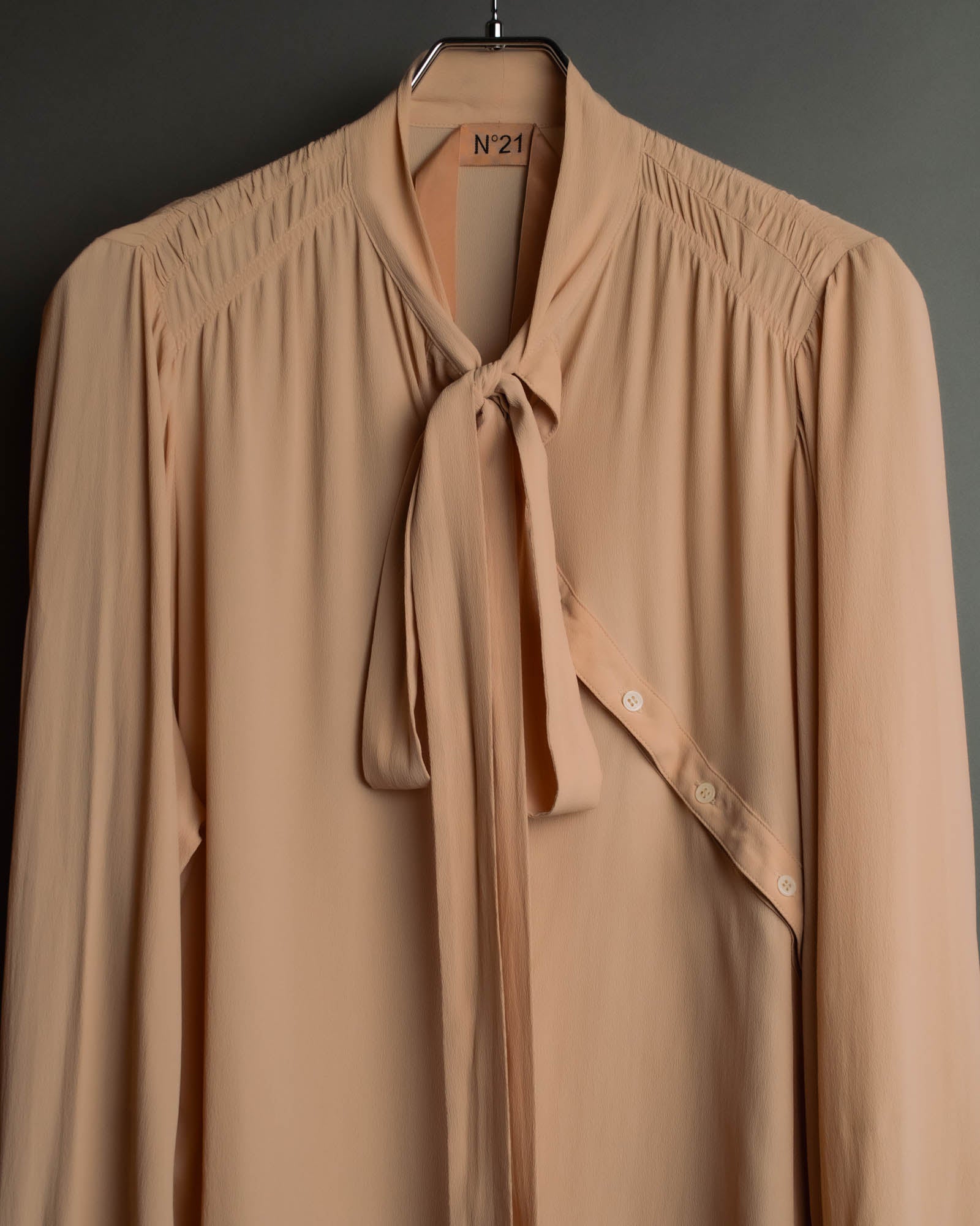 "N°21" 2020's Asymmetric bow tie acetate silk blouse