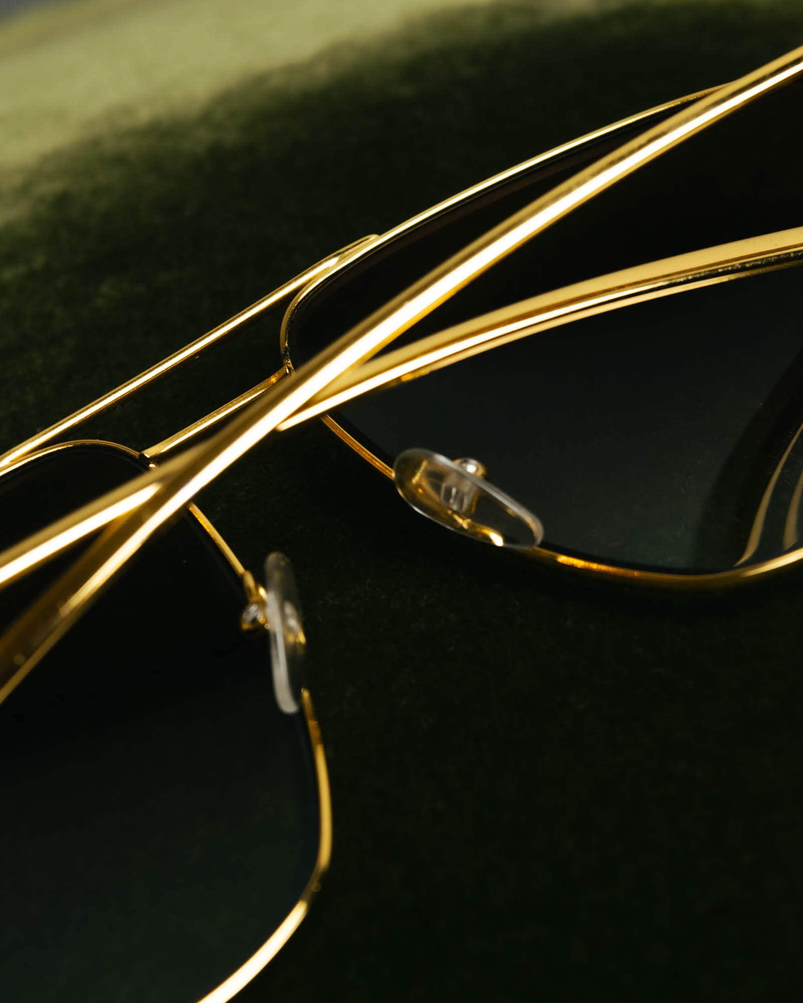 "GUCCI" Classic gold metal aviator sunglasses
