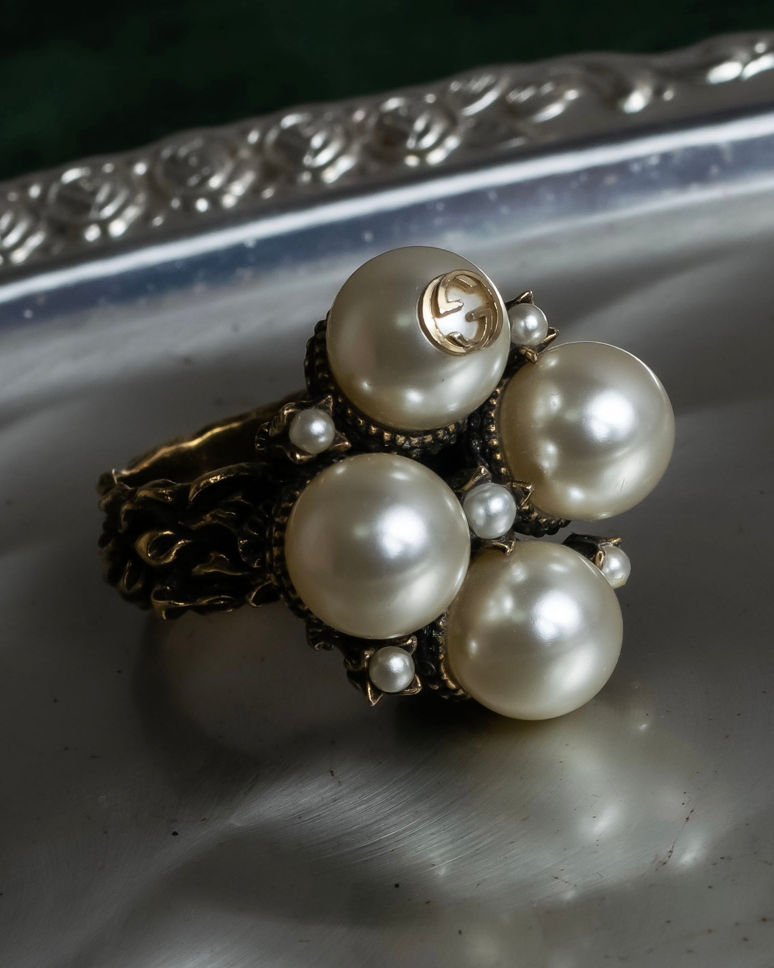 "GUCCI" Interlocking G design gold pearl ring