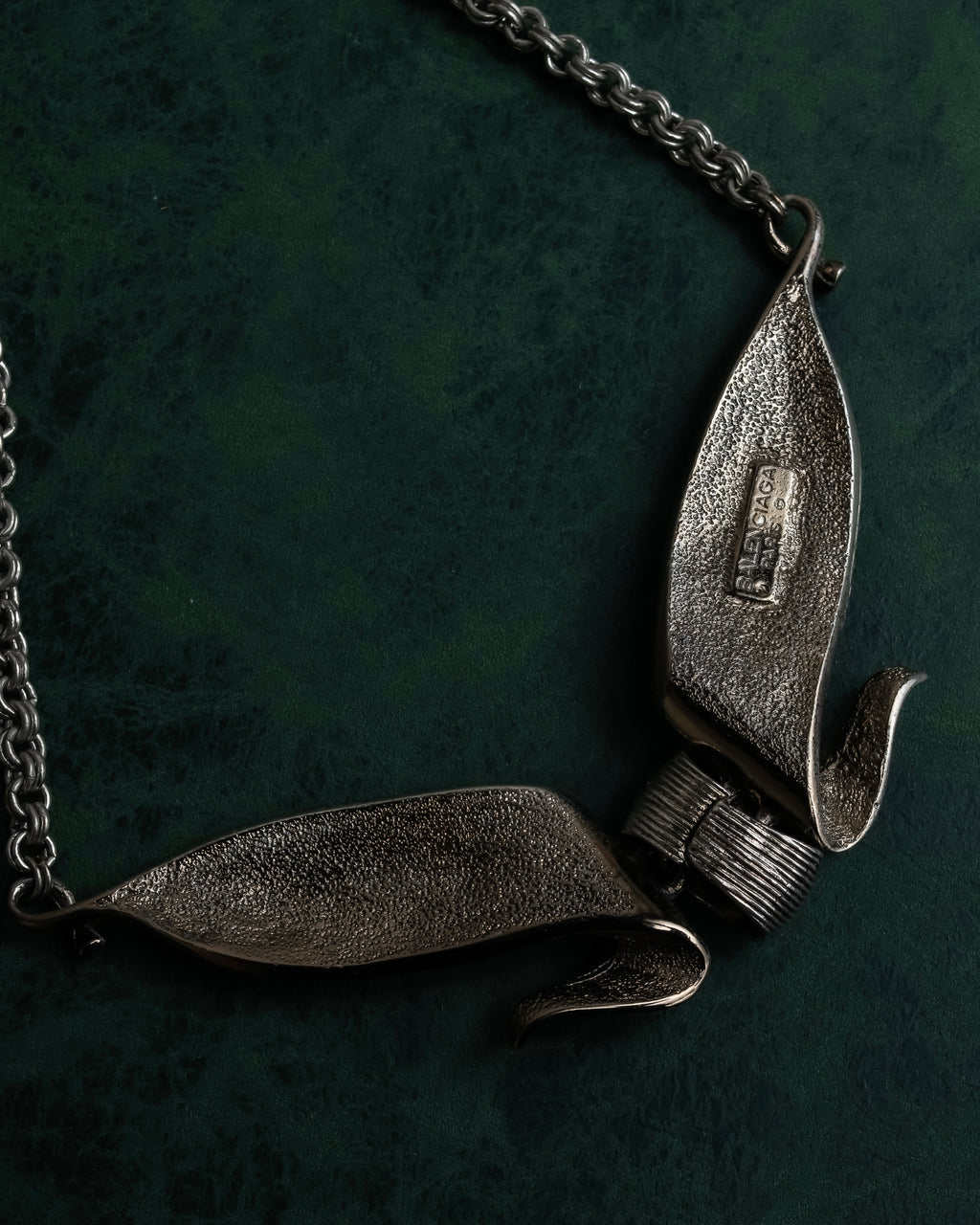 "BALENCIAGA" Gold glitter leaf motif necklace