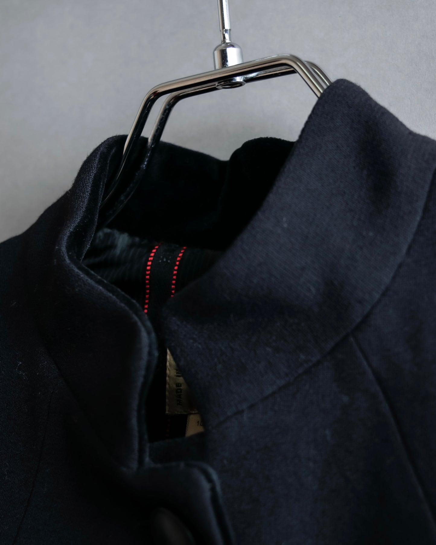 "HERMES" Darted shape no collar back zip jacket