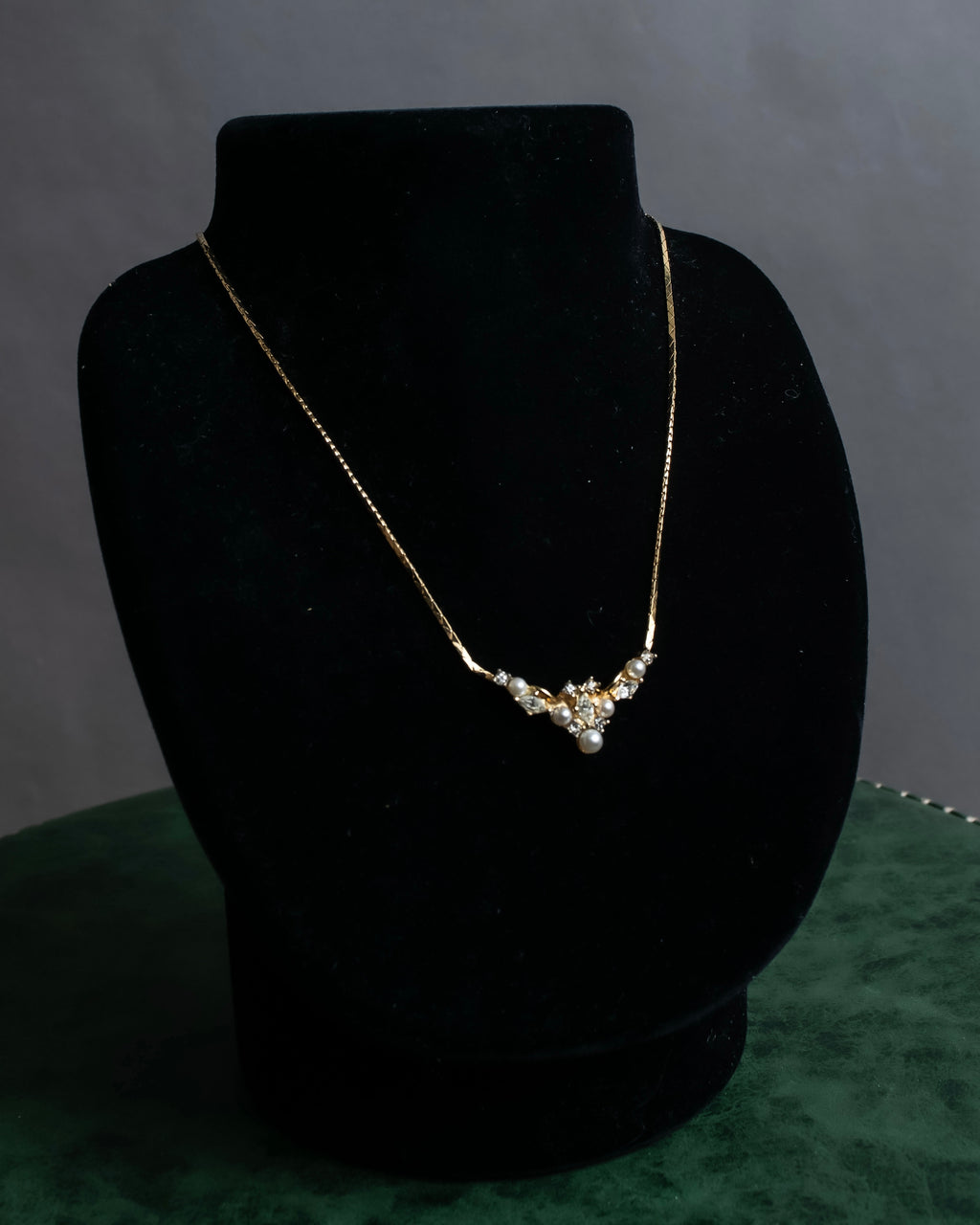 "Christian Dior" Pearl &amp; rhinestone bijou design vintage necklace