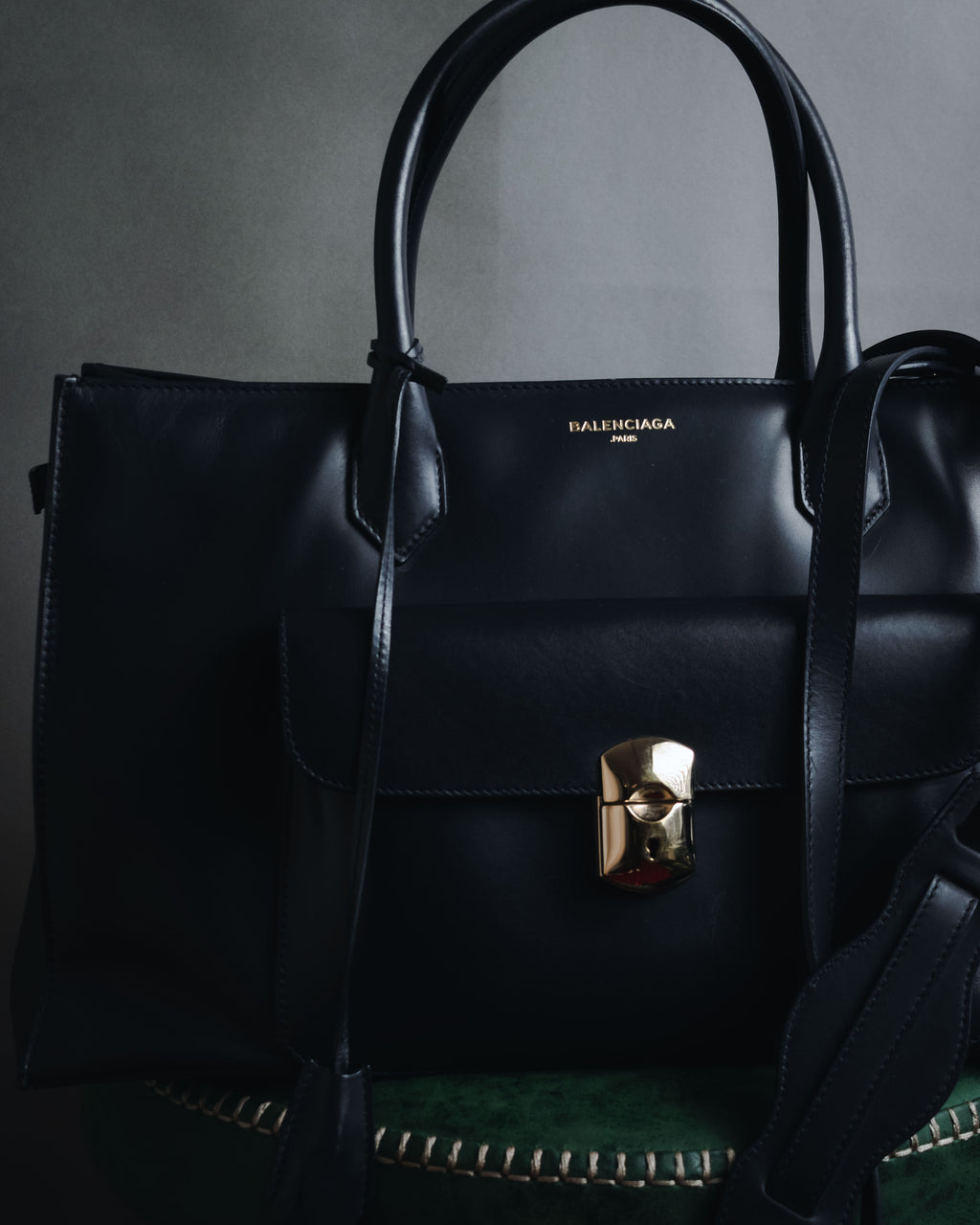 "BALENCIAGA" 2013 Autumn/Winter Padlock All Afternoon Structured Leather Bag