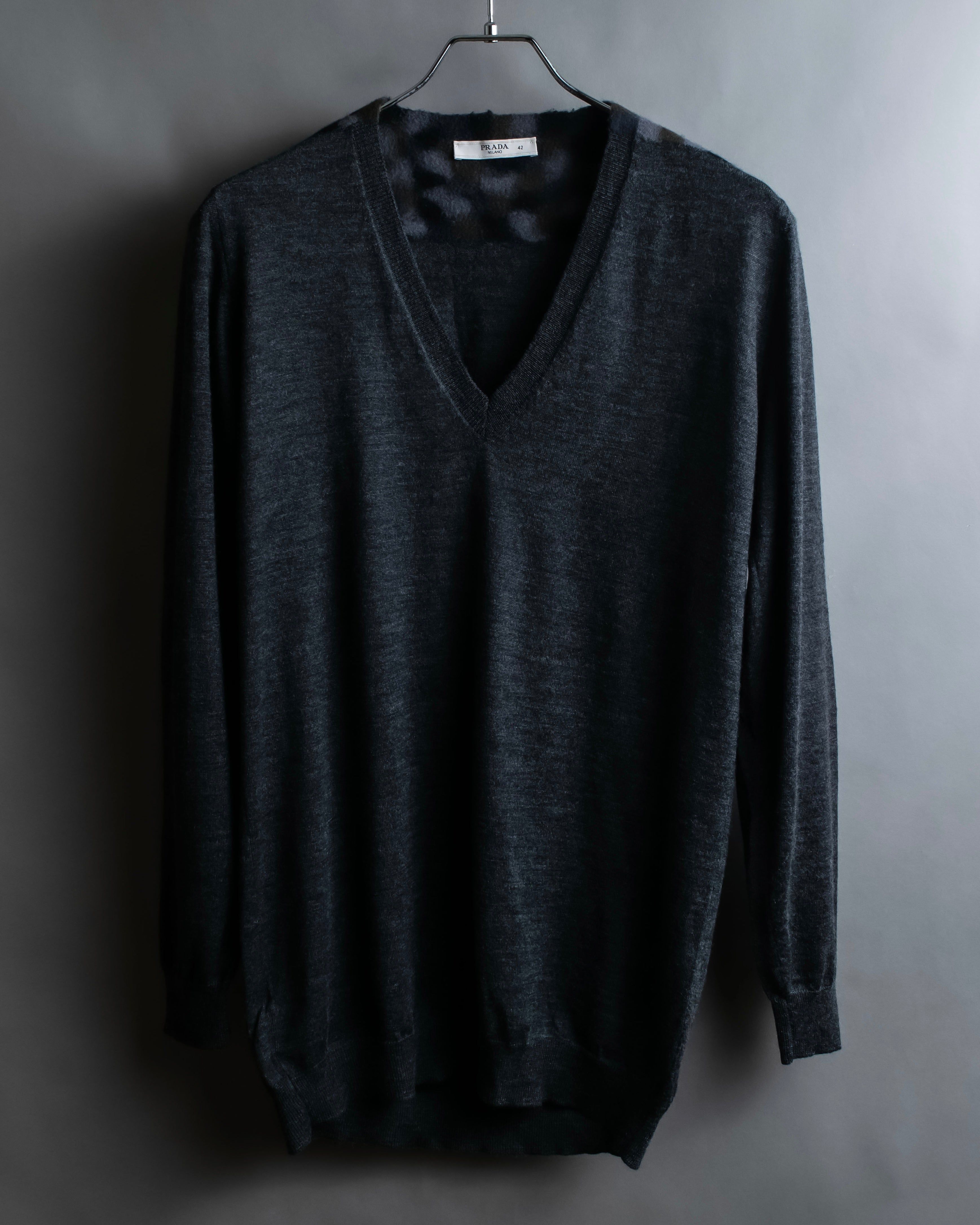 "PRADA" Camouflage pattern V-neck knit