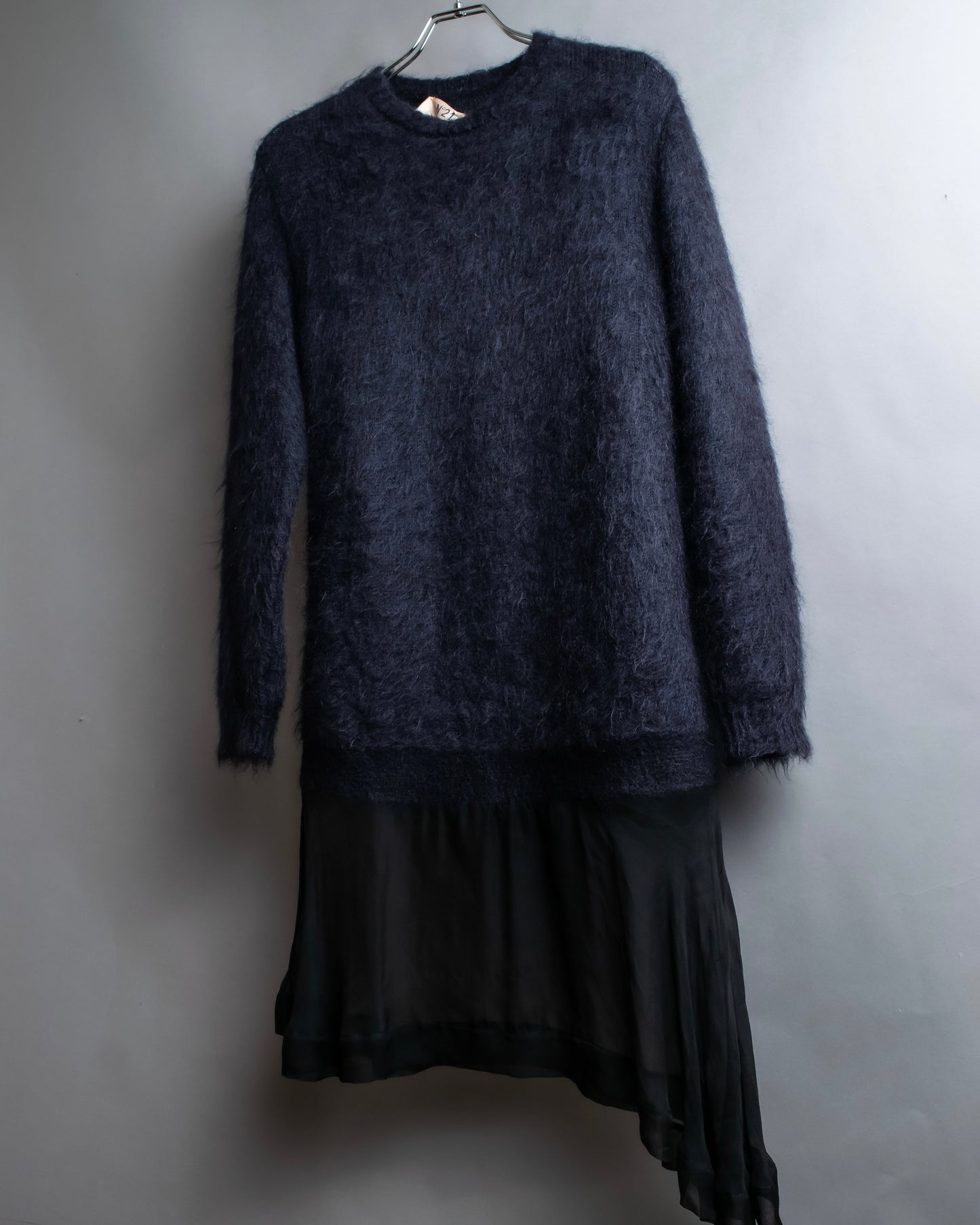 "Ｎ21 NUMERO VENTUNO" Skirt docking design shaggy knit