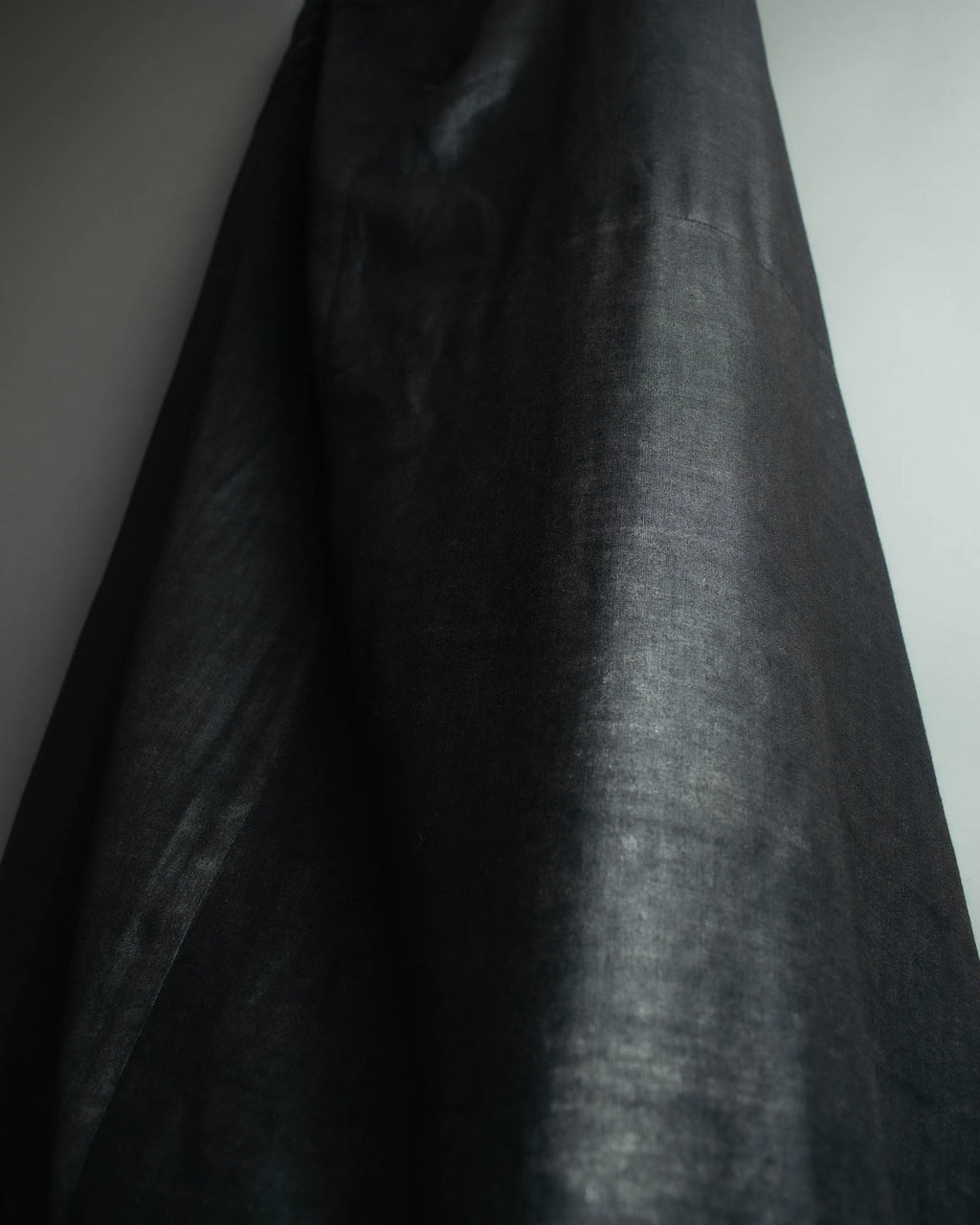"JUNYA WATANABE COMME des GARÇONS" 00's Glossy raw hem flared long skirt