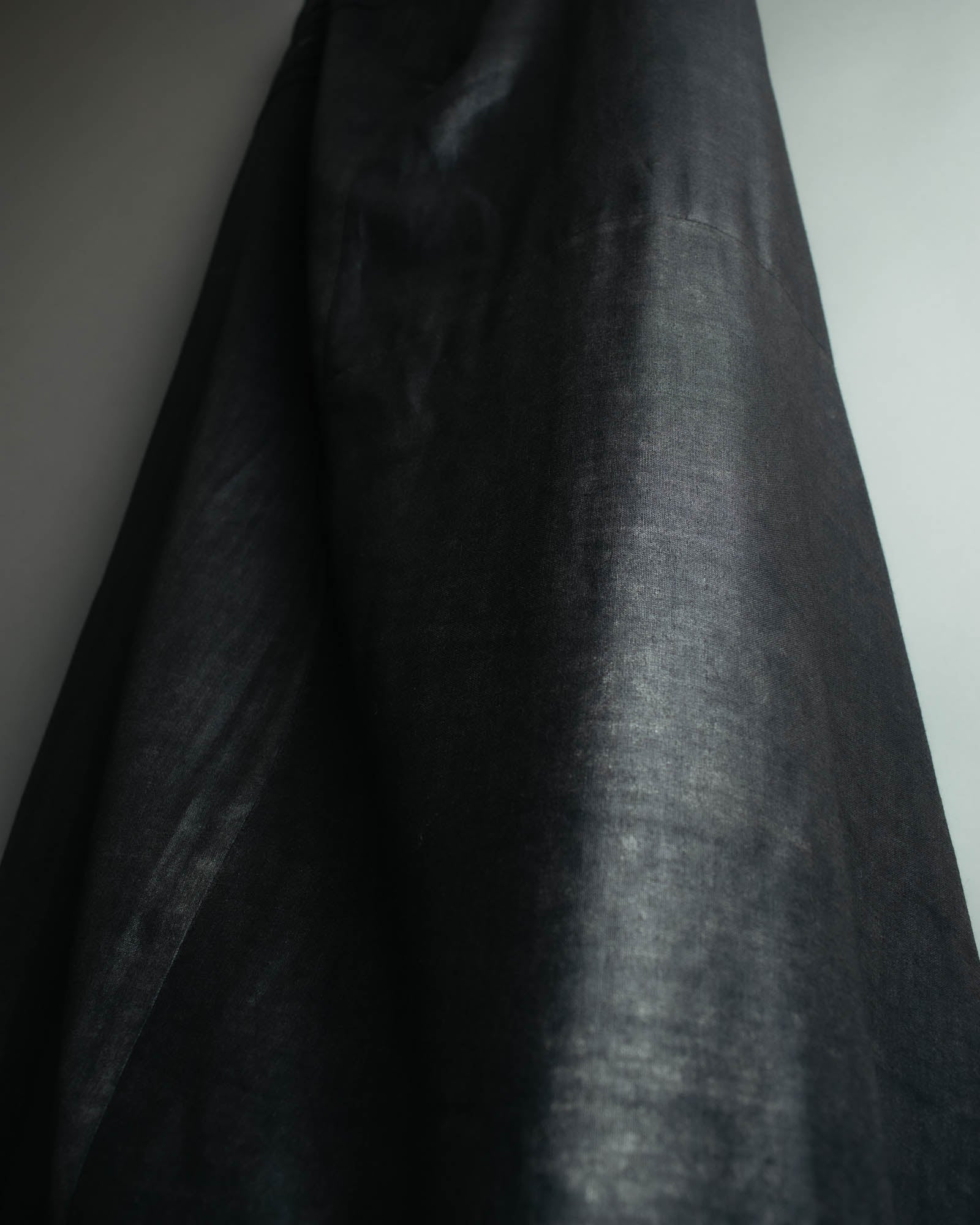 "JUNYA WATANABE COMME des GARÇONS" 00's Glossy raw hem flared long skirt