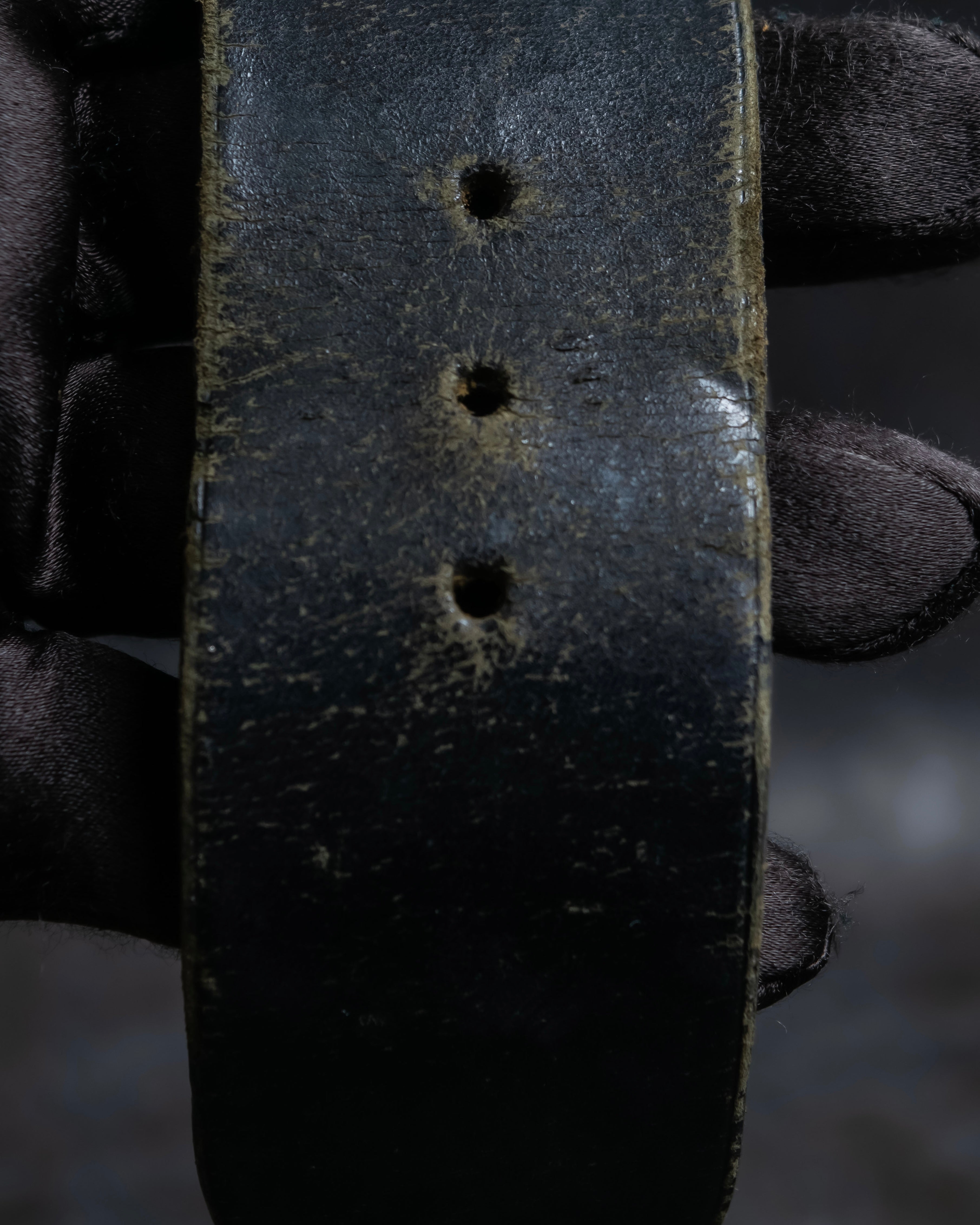 "HERMES" D ring buckle design leather bracelet