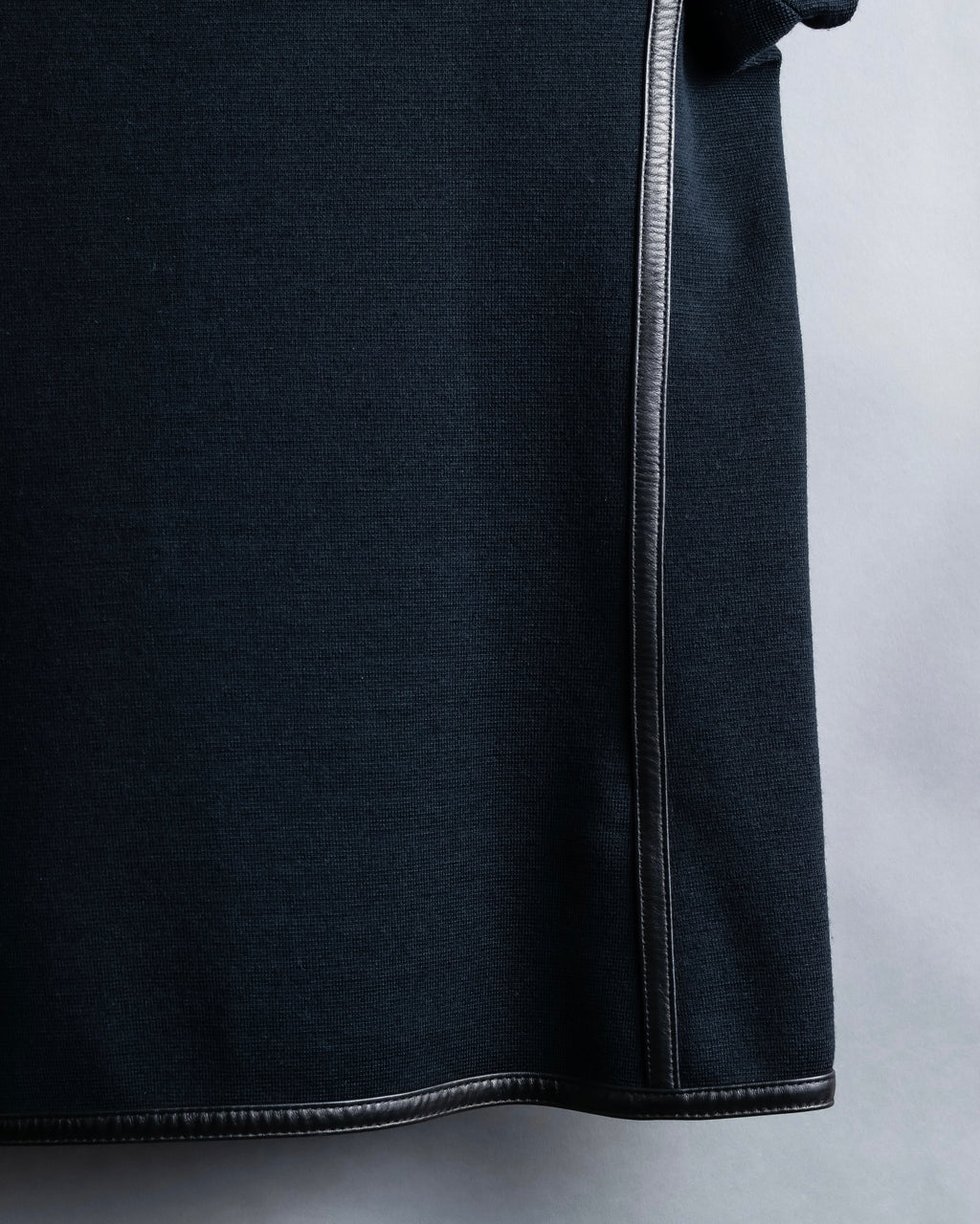 "GUCCI" Leather piping design box sleeve T-shirt