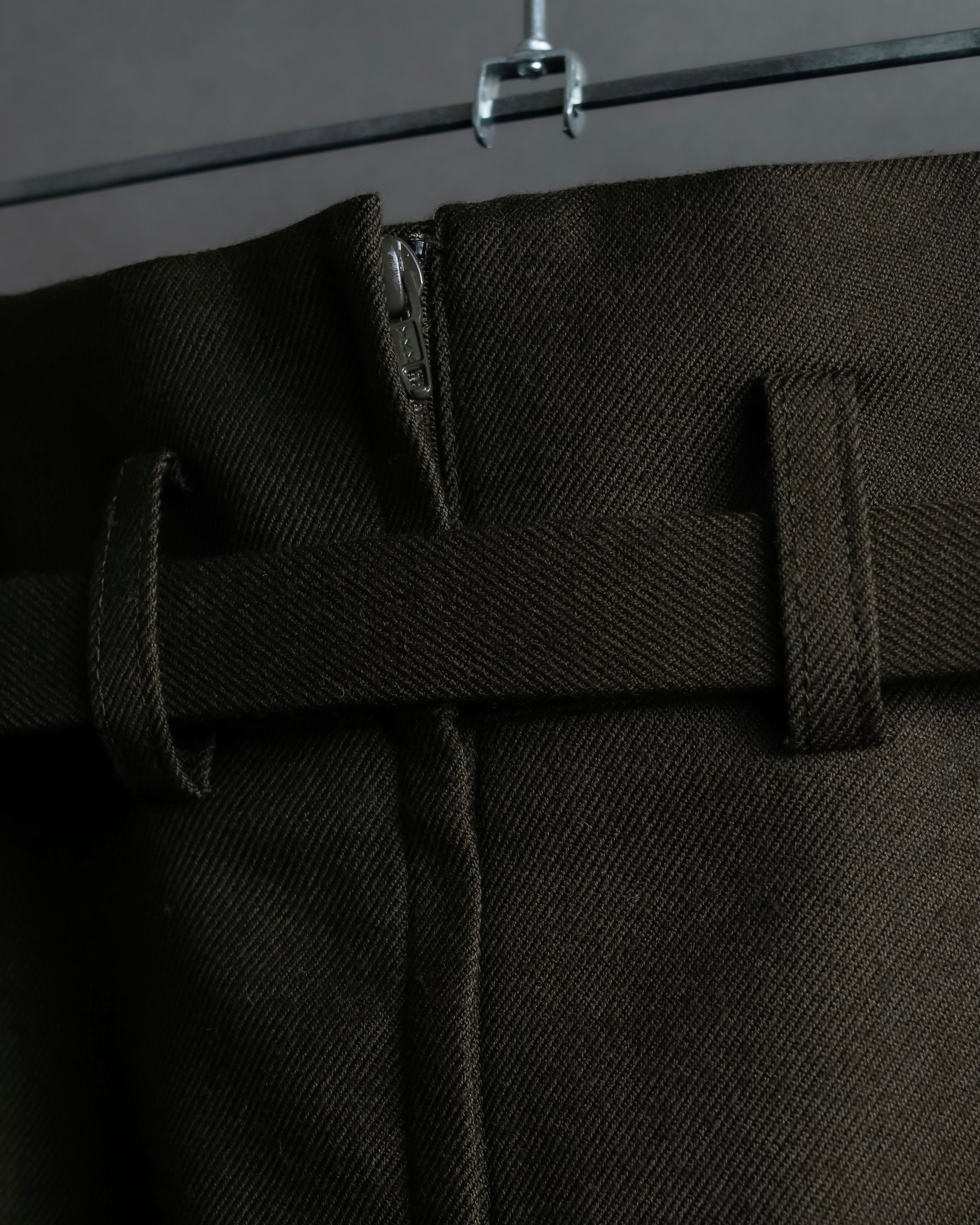 "SUPPORT SURFACE" Belted gather design flare long skirt