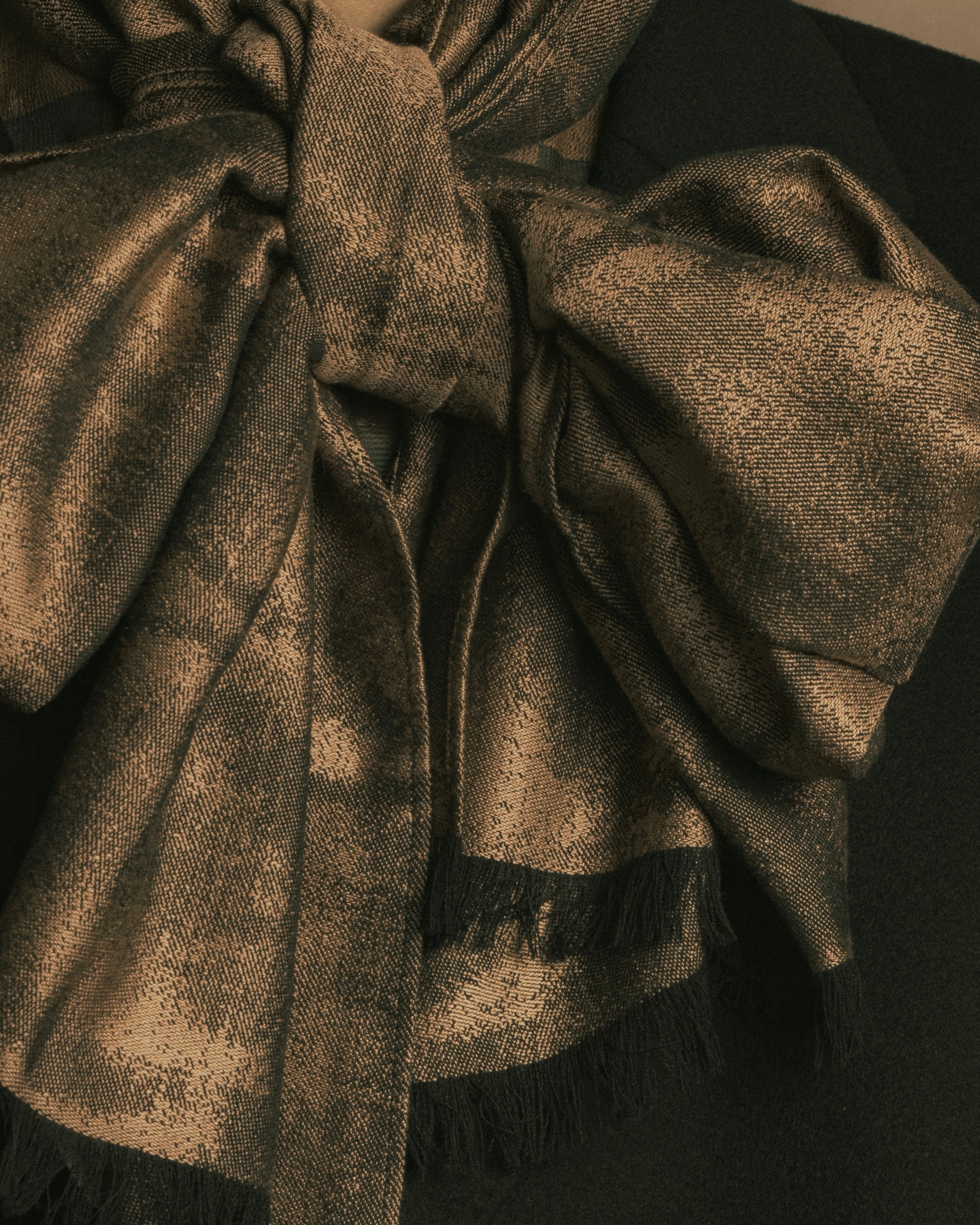 -SPECIAL- "Christian Dior"
90's-00's Abstract Expression Pattern Large Stole