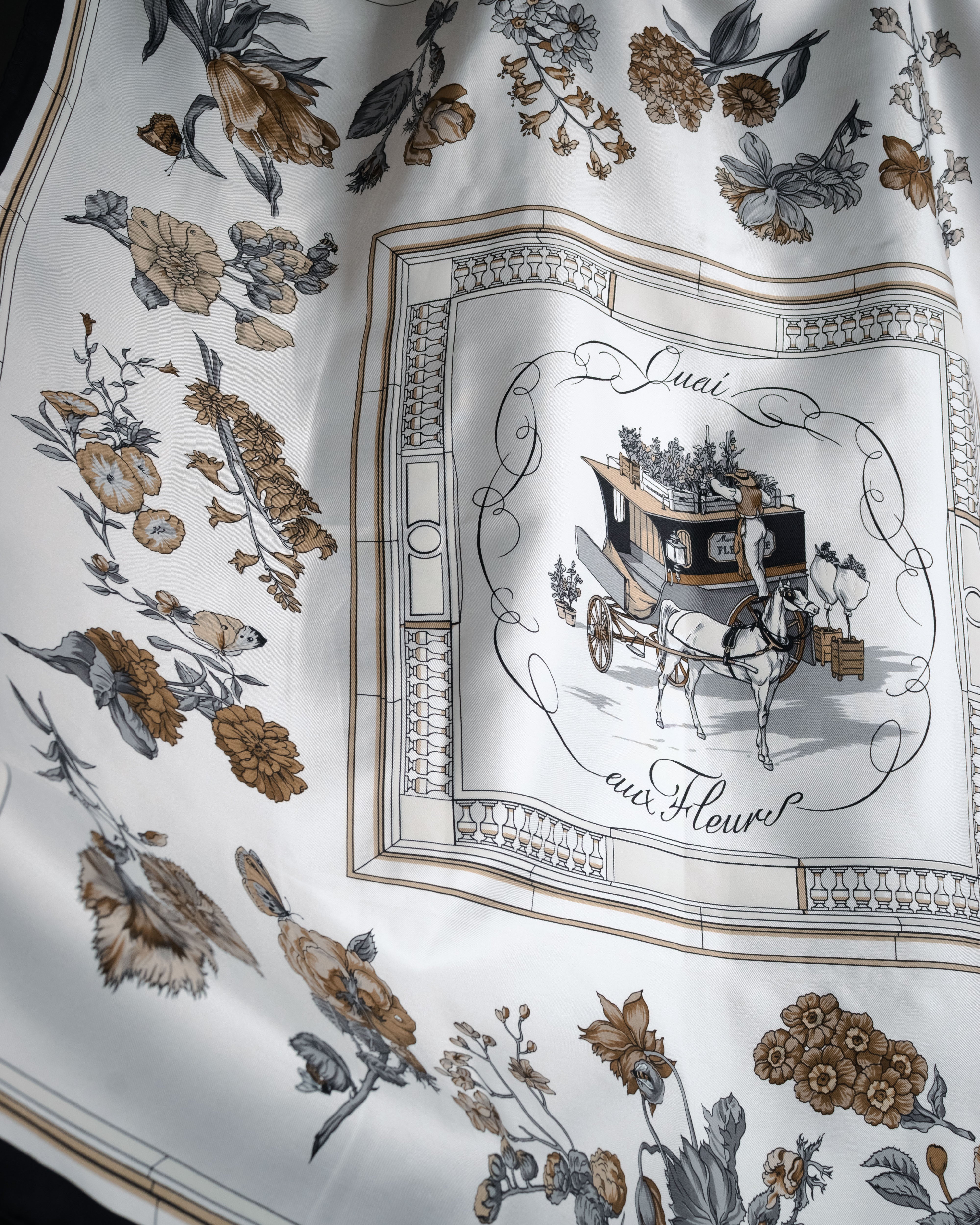 HERMES” 90's-00's Quai aux fleurs silk scarf – MOOD