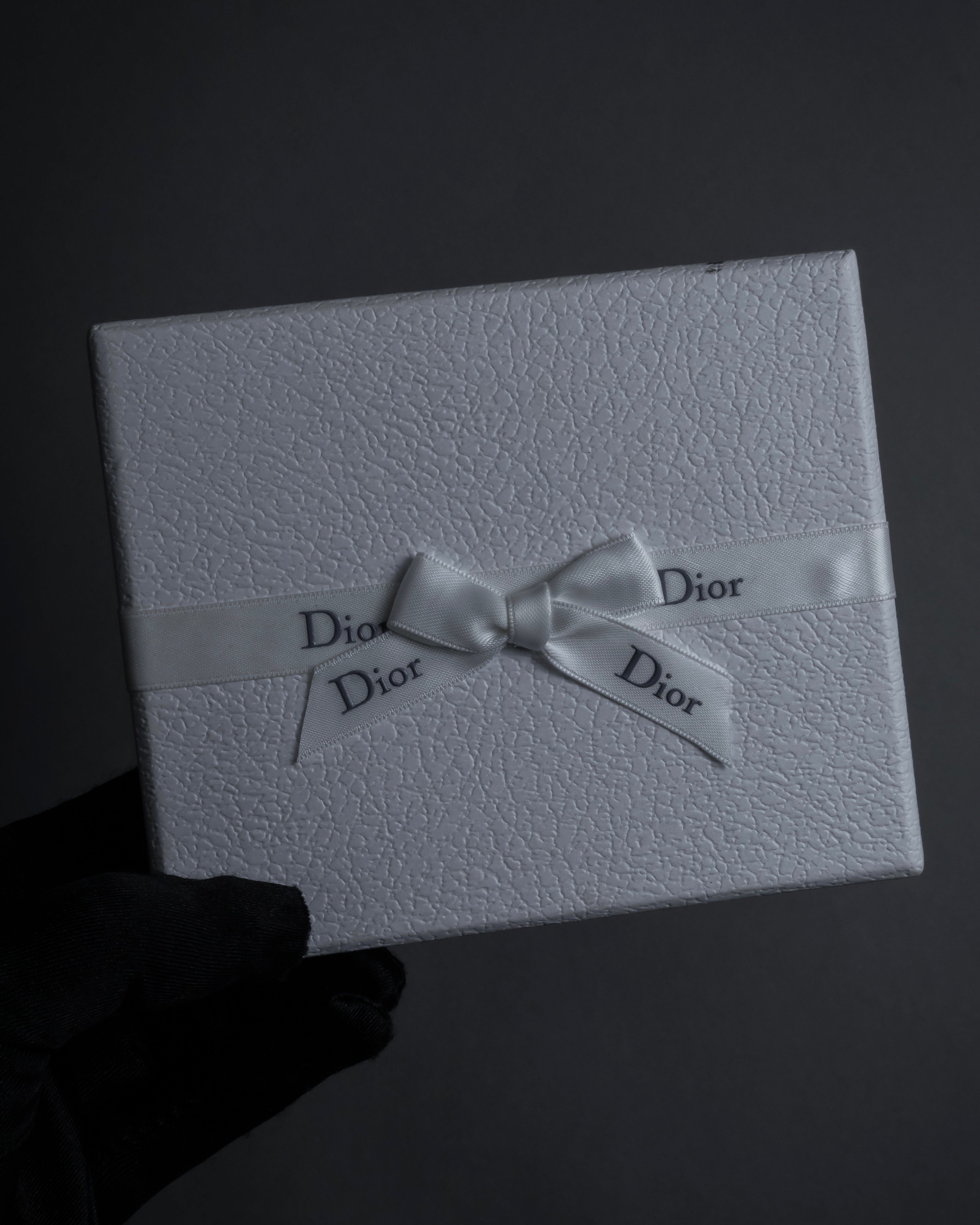 -MOOD Christmas Collection-
"Dior" Classic houndstooth pattern Mitza scarf